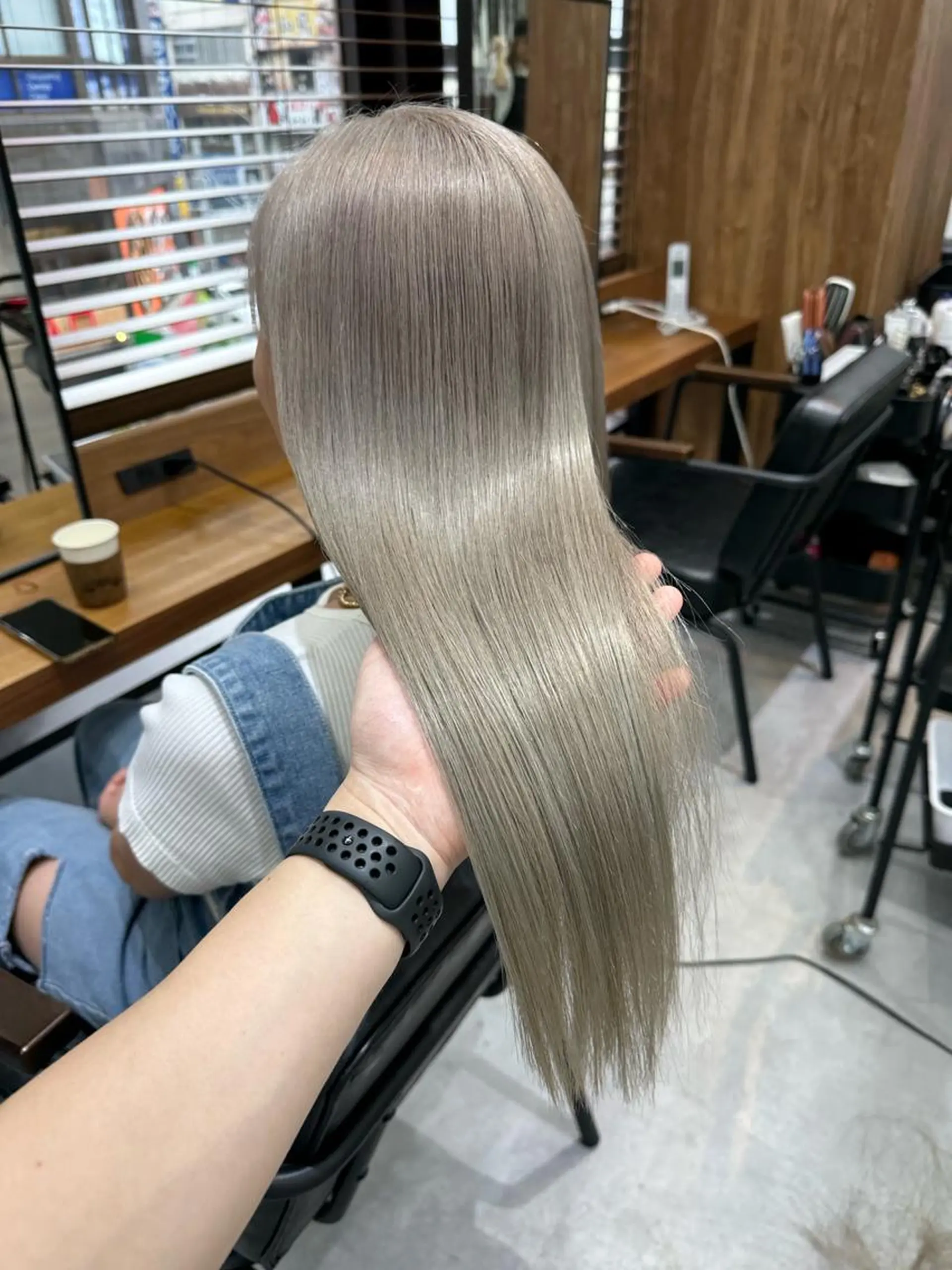 セミロング カラー アッシュ ベージュカラー ダブルカラー グレージュ ハイトーンカラー 池袋🧡ダブルカラー /馴染ませエクステのヘアスタイル