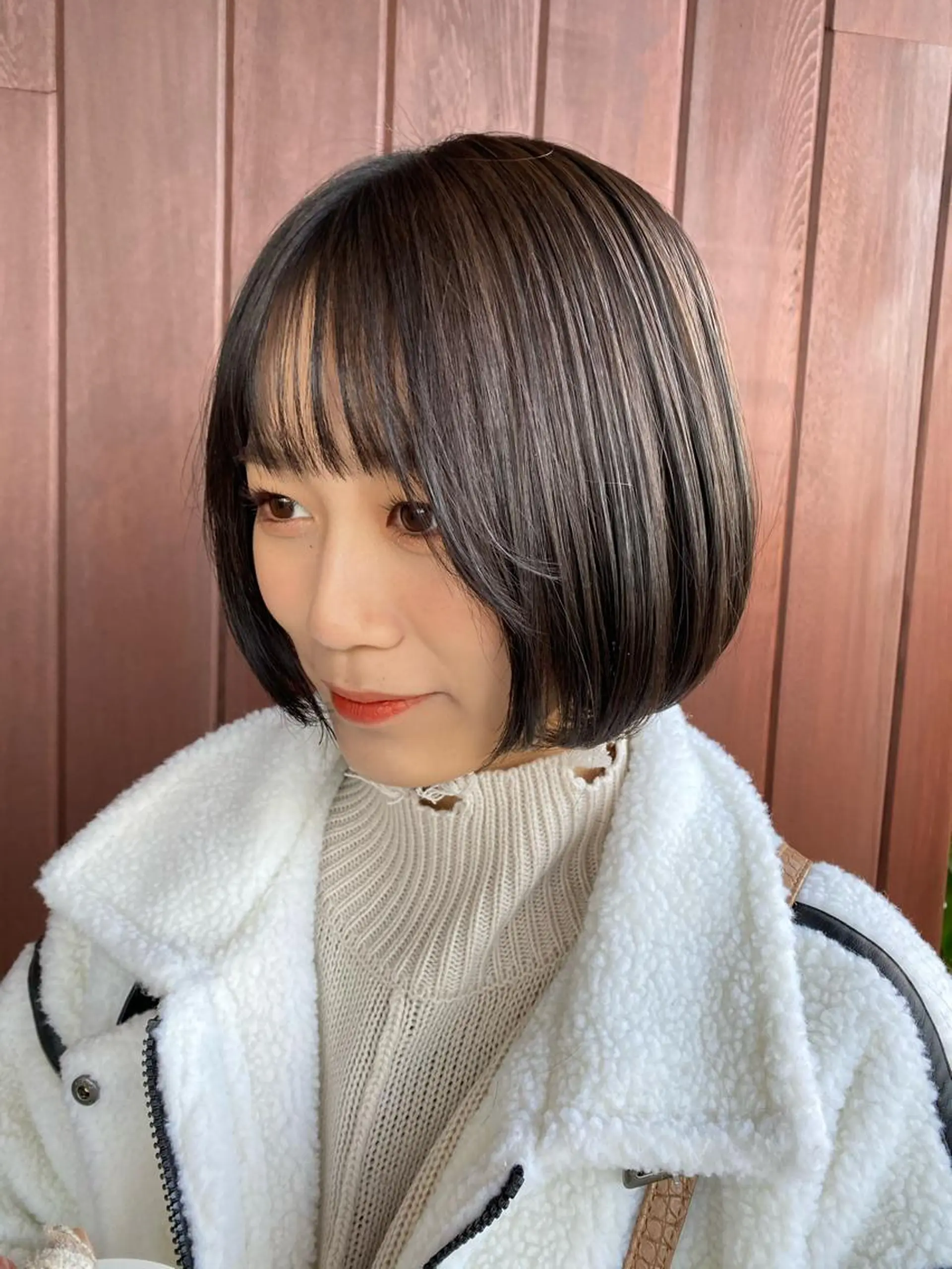 ショート カラー アッシュ ブラウンカラー ボブ カット ヘアカラー 瀬川 響音のヘアスタイル