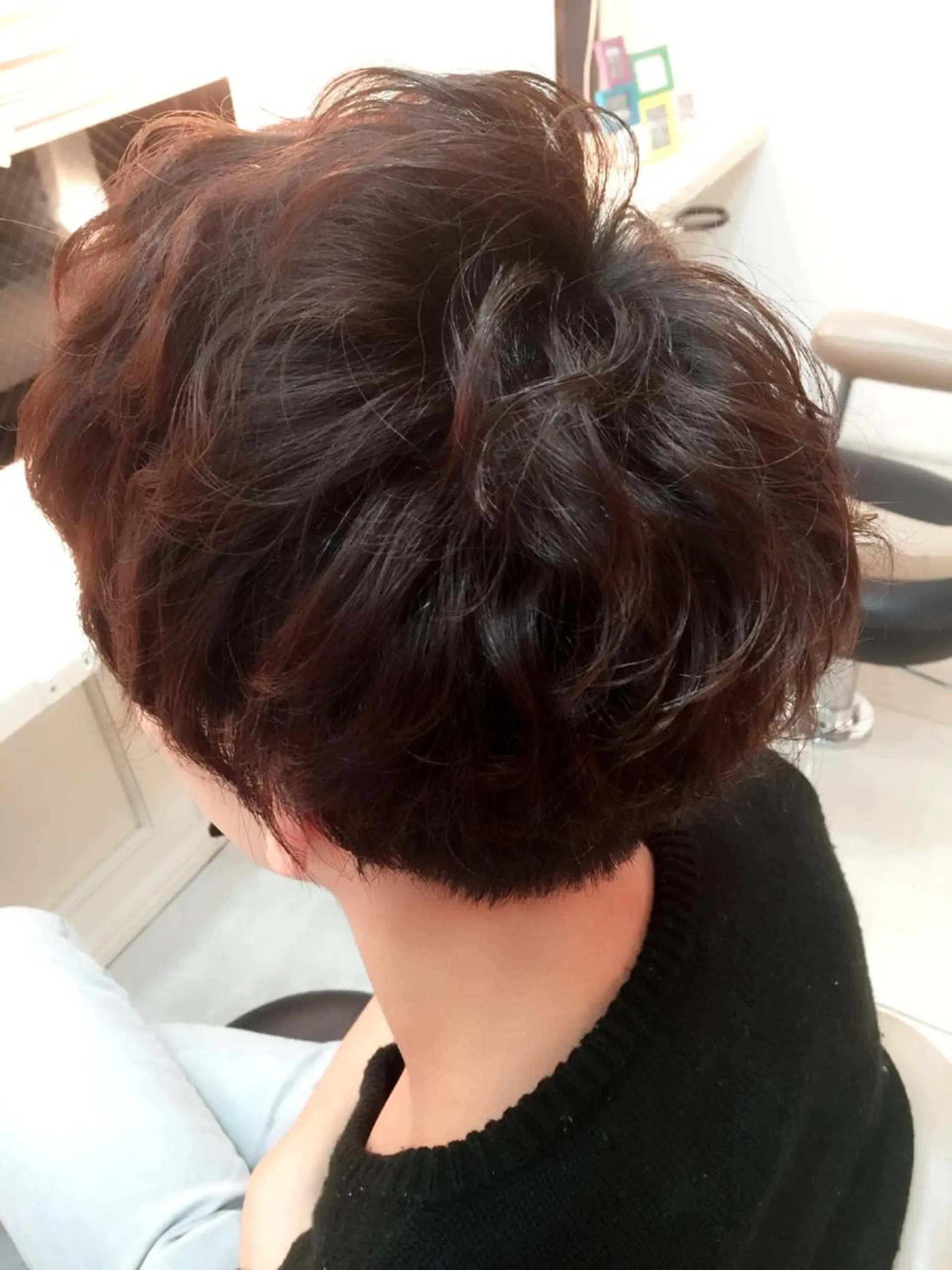 ショート カラー パーマ メンズ 吉岡 三四朗のヘアスタイル