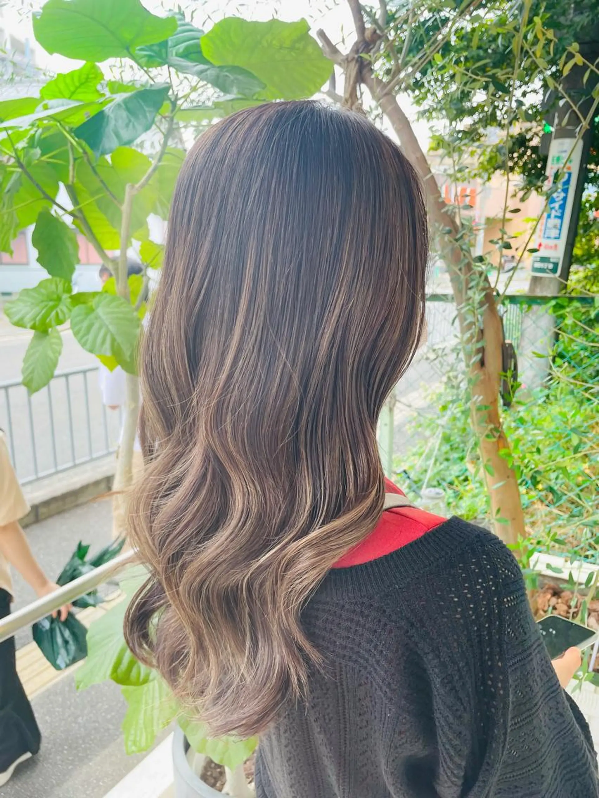 ロング カラー ハイライトカラー ハイライト カット ヘアカラー Stage Reco所属・岩崎 つぐみのヘアスタイル