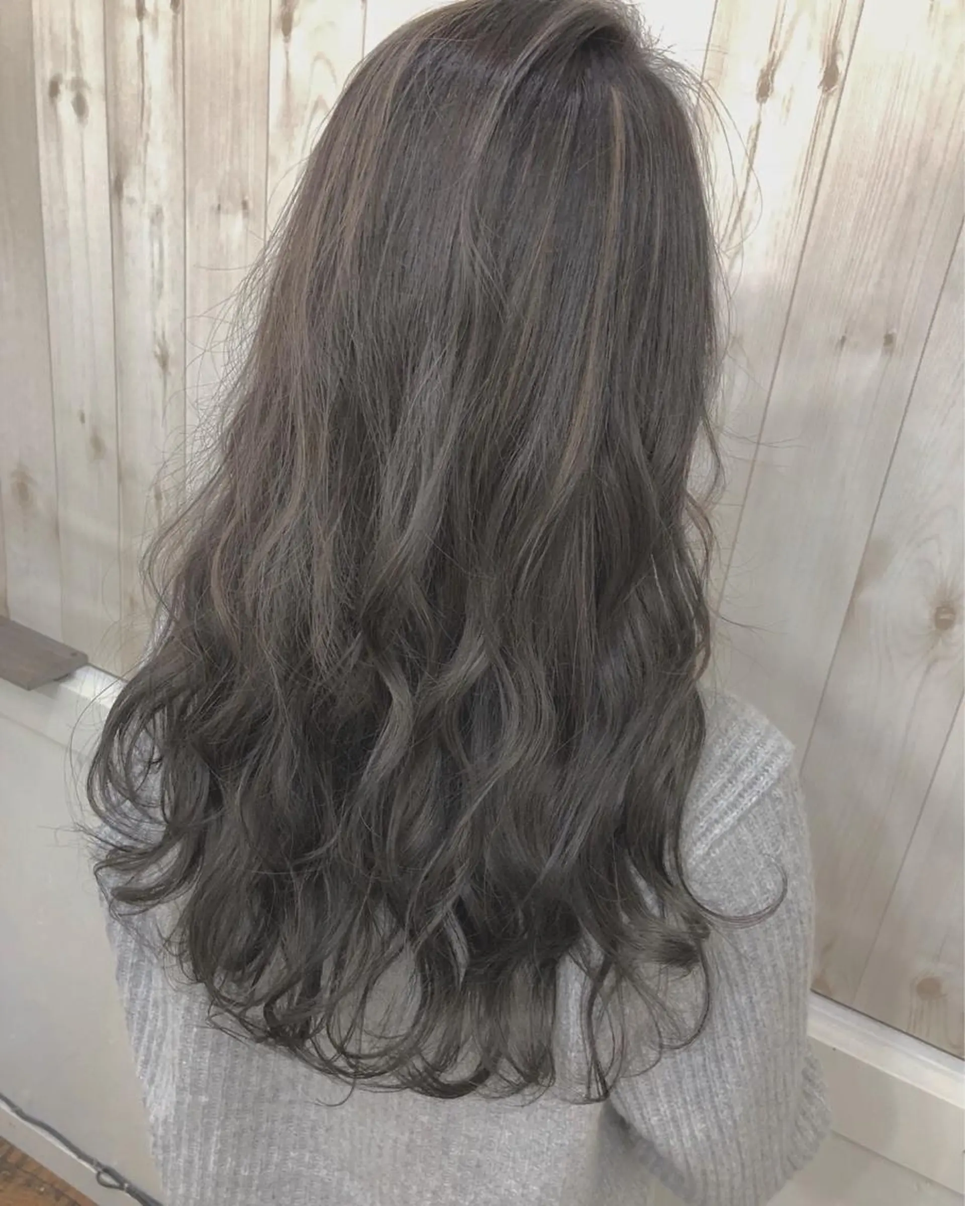ロング ヘアカラー トリートメント 金丸 千里のヘアスタイル