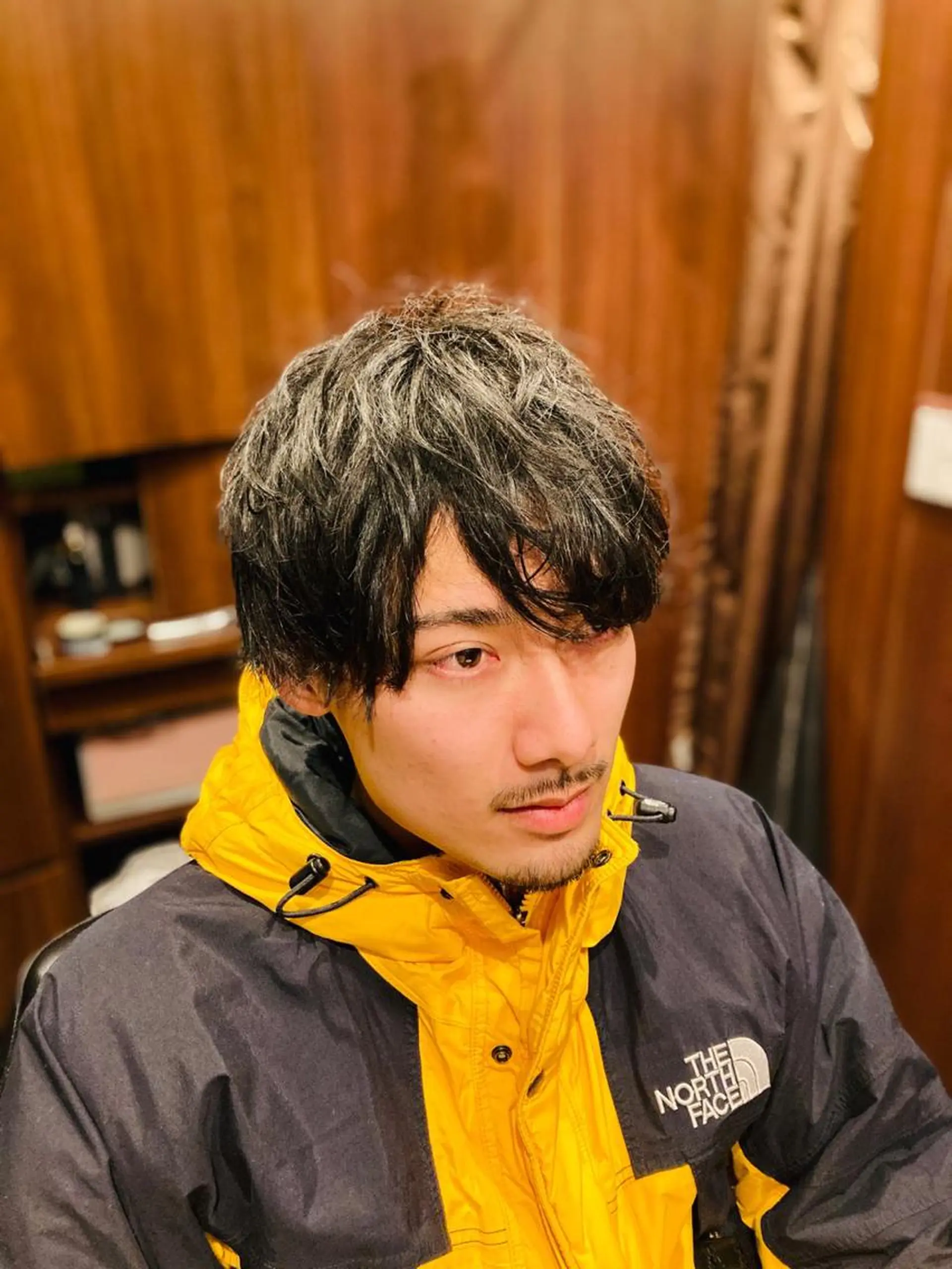 ミディアム メンズ ブロー東京　有楽町店所属・TAKUMI/銀座/ ビジネス/フェードのヘアスタイル