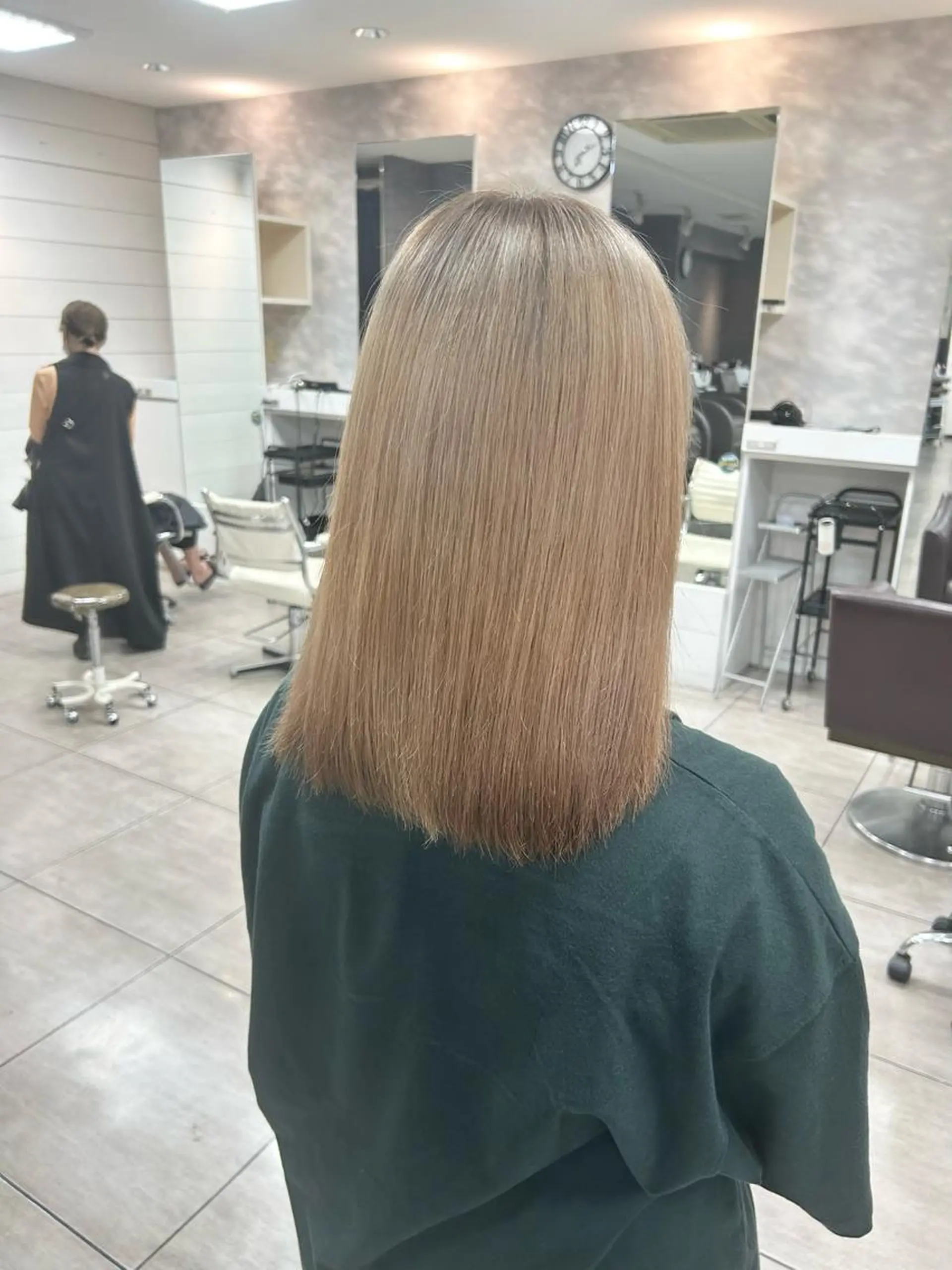 ミディアム カット ヘアカラー トリートメント 🫧艶髪カラー🫧 森本くるみのヘアスタイル