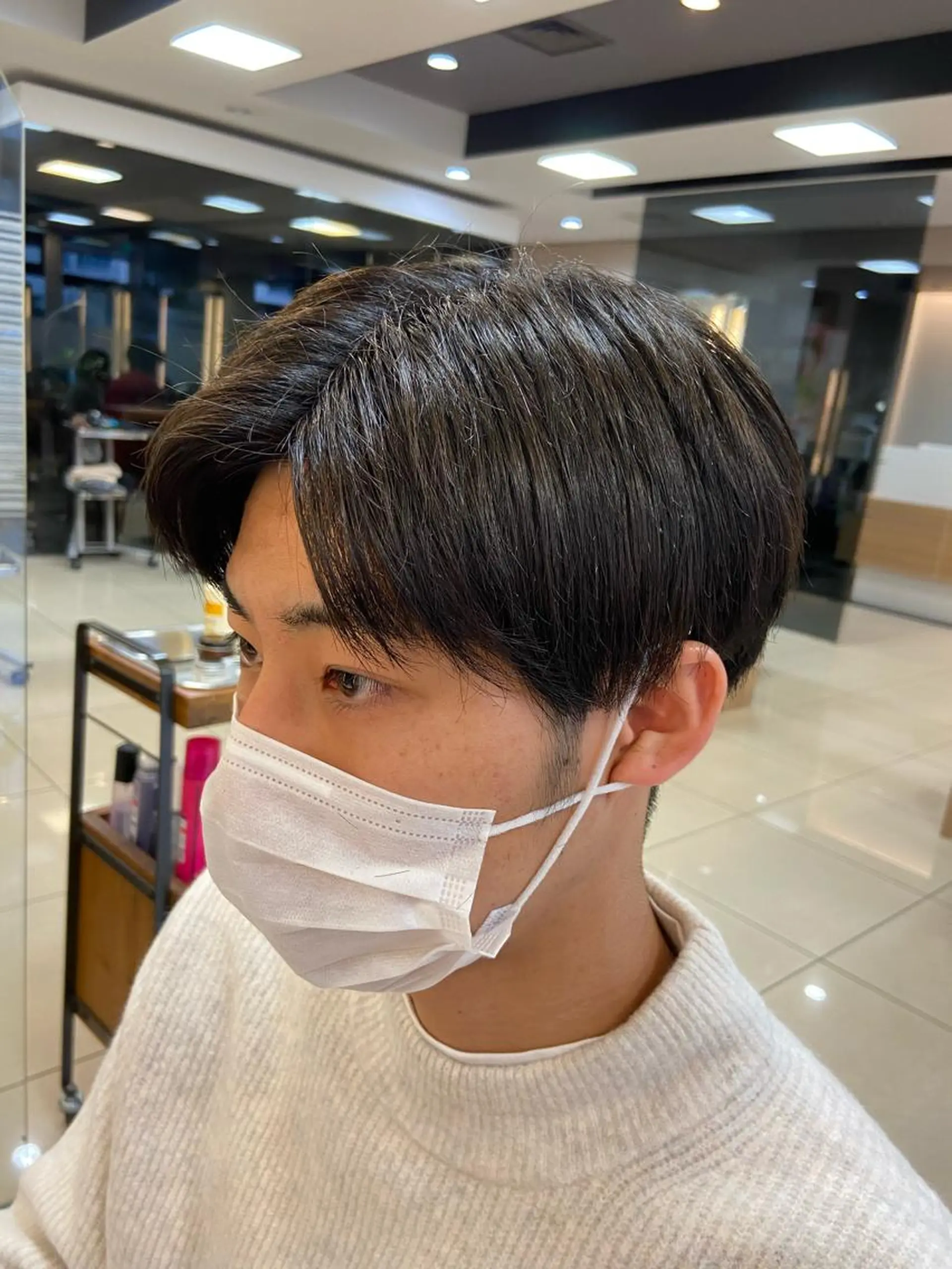 ショート メンズ センターパート 髪質改善・酸性・ ストレート　Maruのヘアスタイル