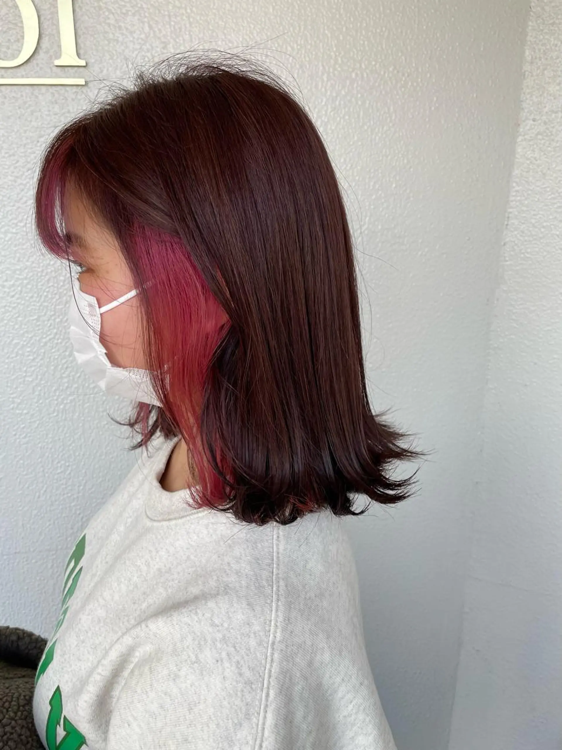 ミディアム 岩崎 祐大のヘアスタイル