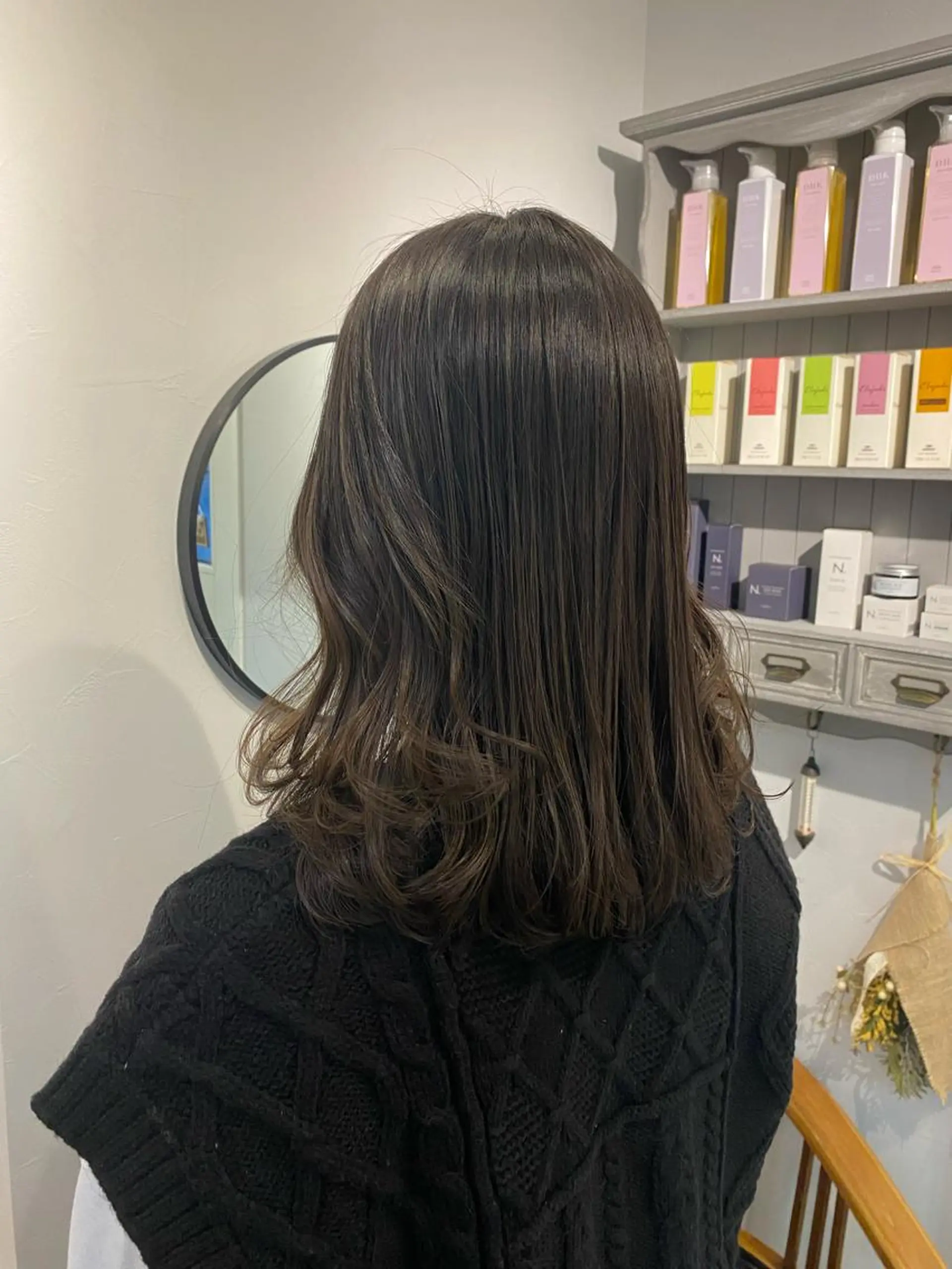 ミディアム カット 西村 美羽のヘアスタイル