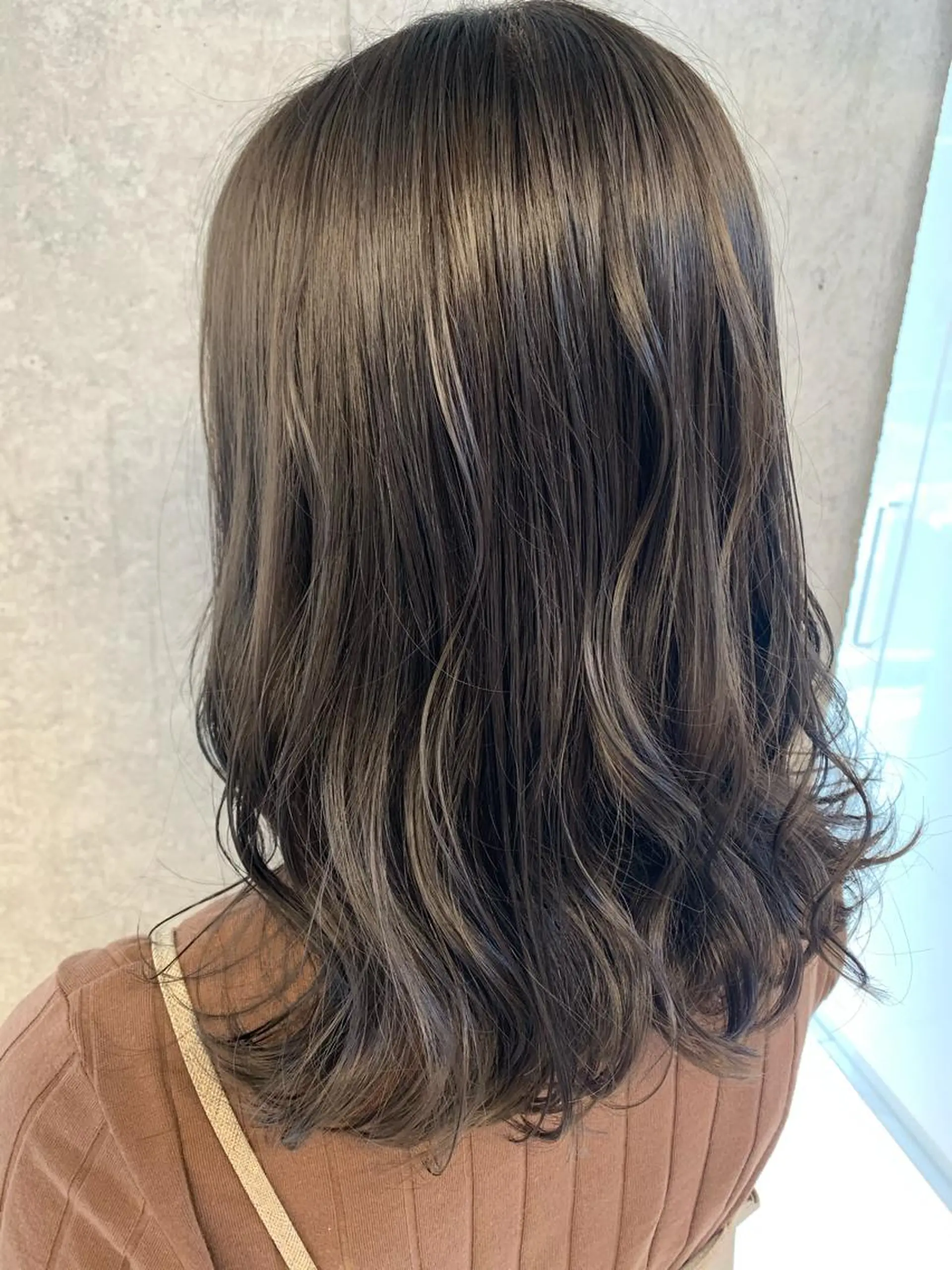 セミロング カラー 透明感カラー FILM hair design所属・梅本 有希のヘアスタイル