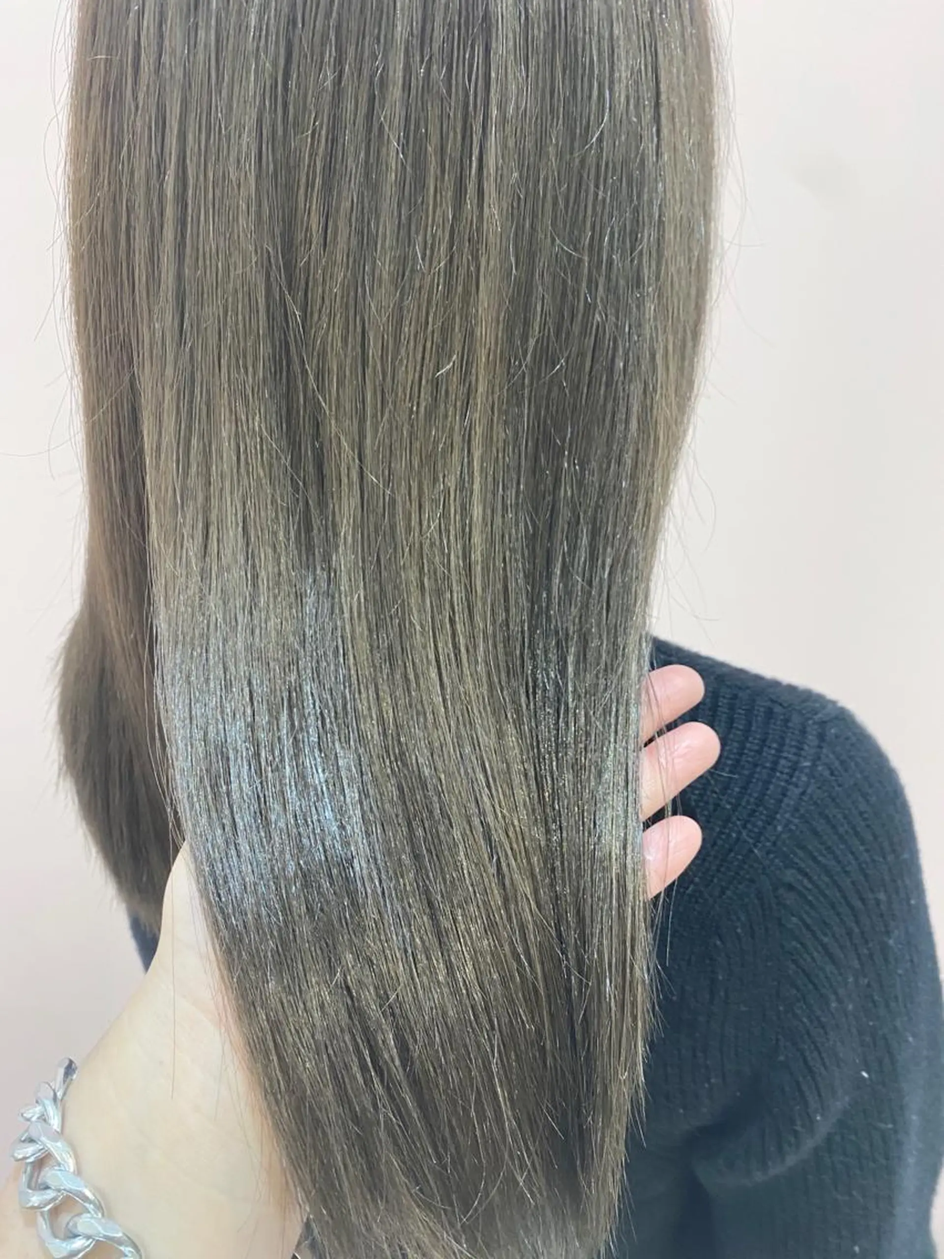 セミロング ヘアカラー 西本 夏美のヘアスタイル