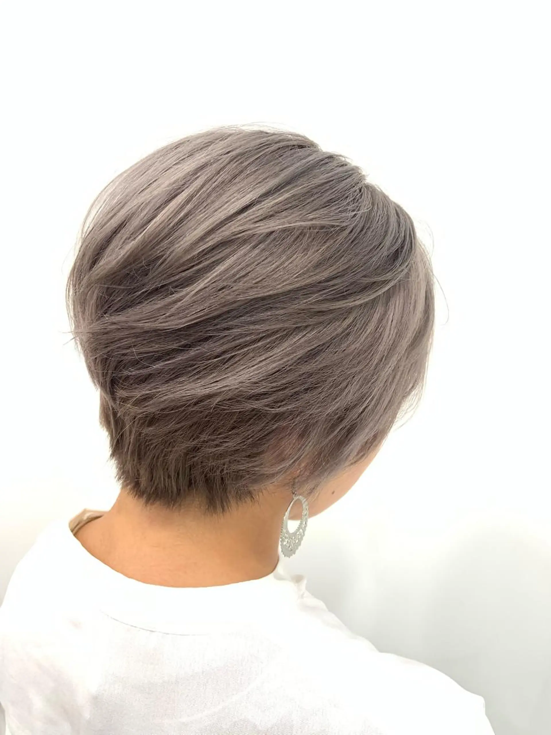 ショート カラー 山内 聡史のヘアスタイル