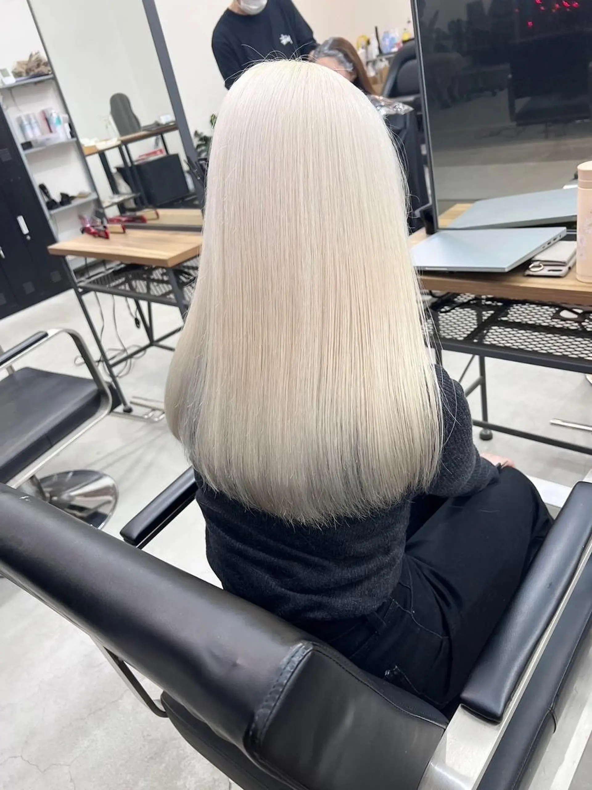 ミディアム カラー カラー特化サロン梅田 Eir茶屋町/山下のヘアスタイル