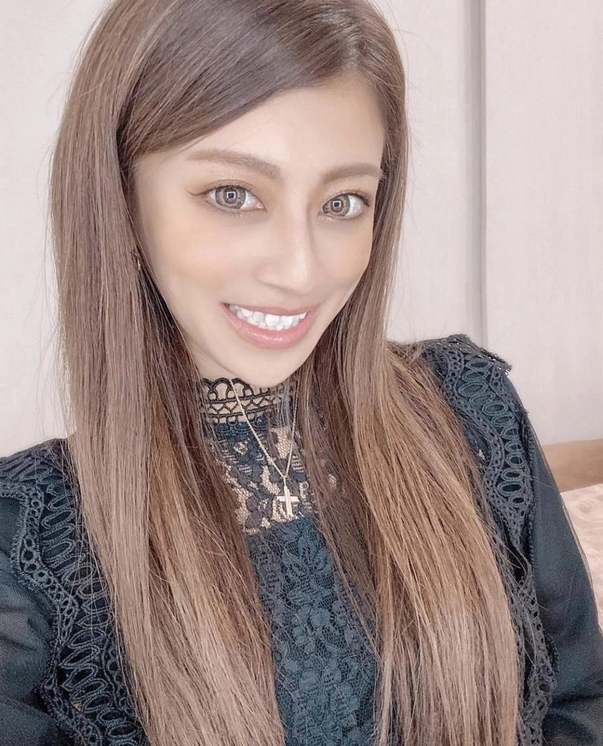 ミディアム カラー メンズ マツエク・マツパ パーマ キッズ アイブロウ ヘアアレンジ ネイル ホワイト その他 ライトビューティー 銀座本店のエステ・リラクイメージ