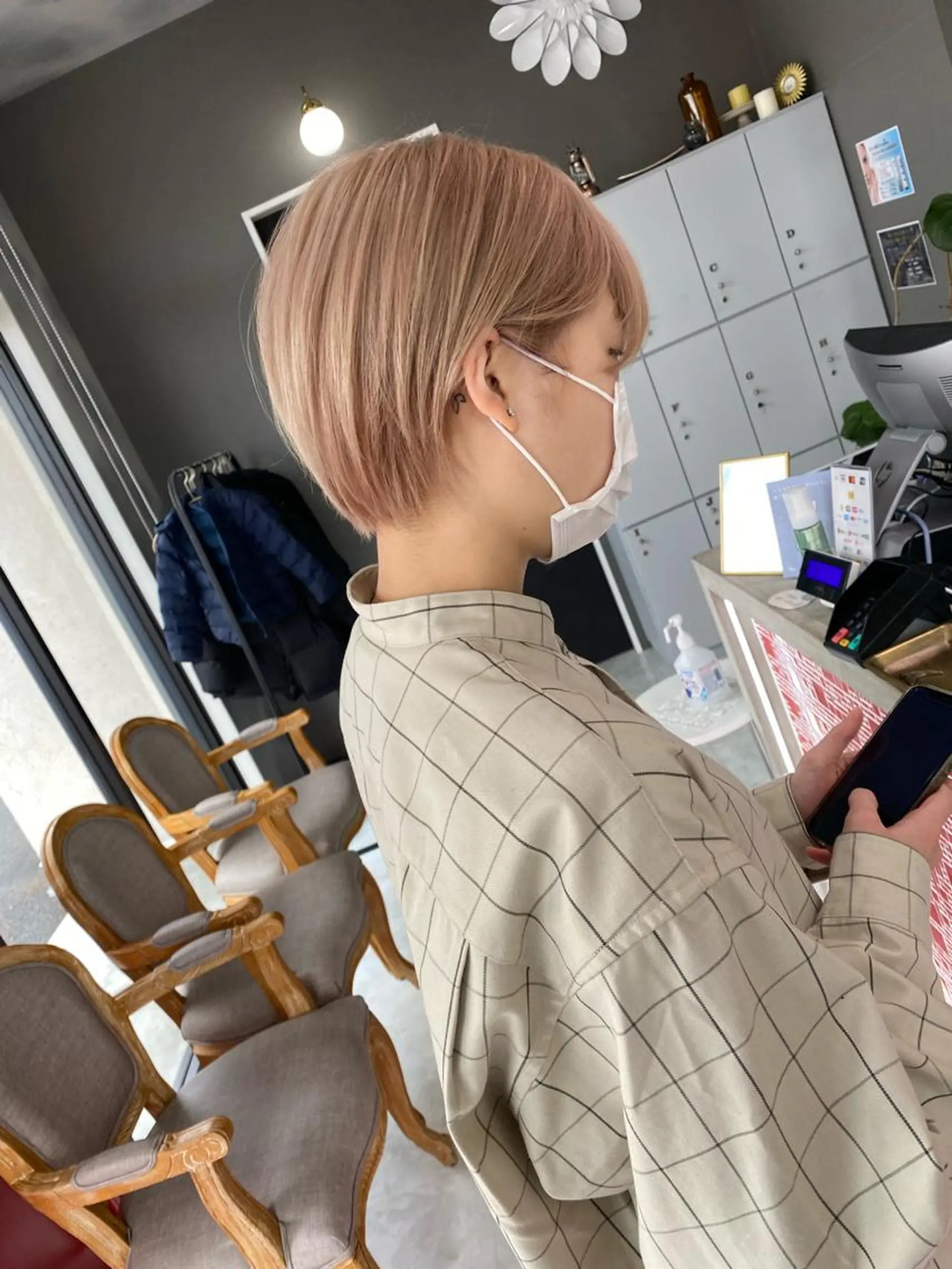 ショート カラー ブリーチ ハイトーンカラー 宇佐美 柊のヘアスタイル