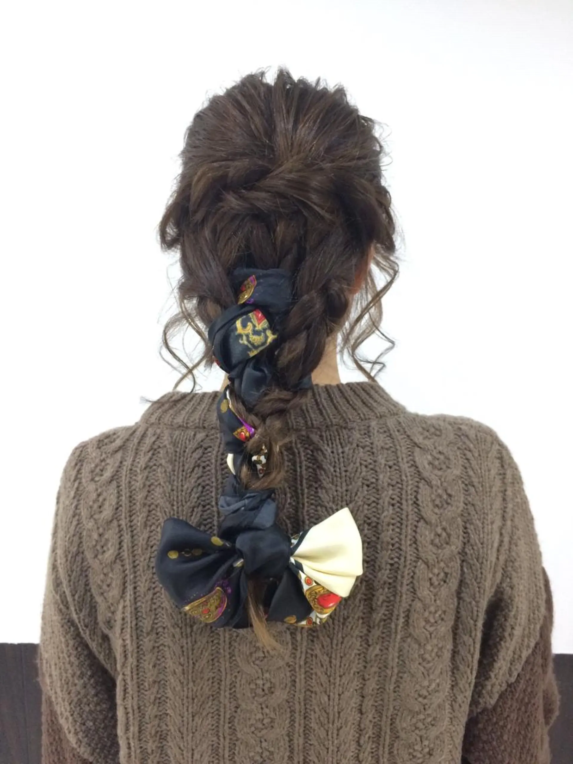 セミロング カラー パーマ ヘアアレンジ ハイトーンArphy 安蒜佑太のヘアスタイル