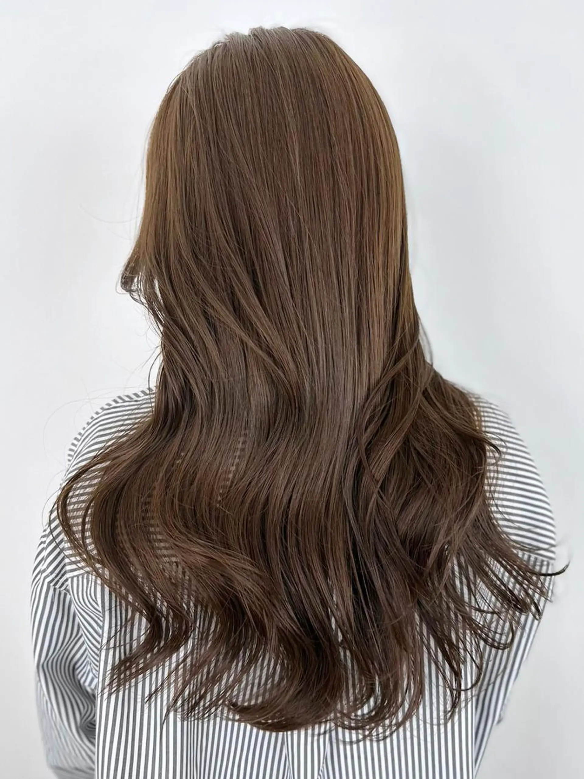 セミロング カラー パーマ ヘアアレンジ アッシュ ベージュカラー カット ヘアカラー トリートメント ITbyALBUM 下北沢店のヘアスタイル