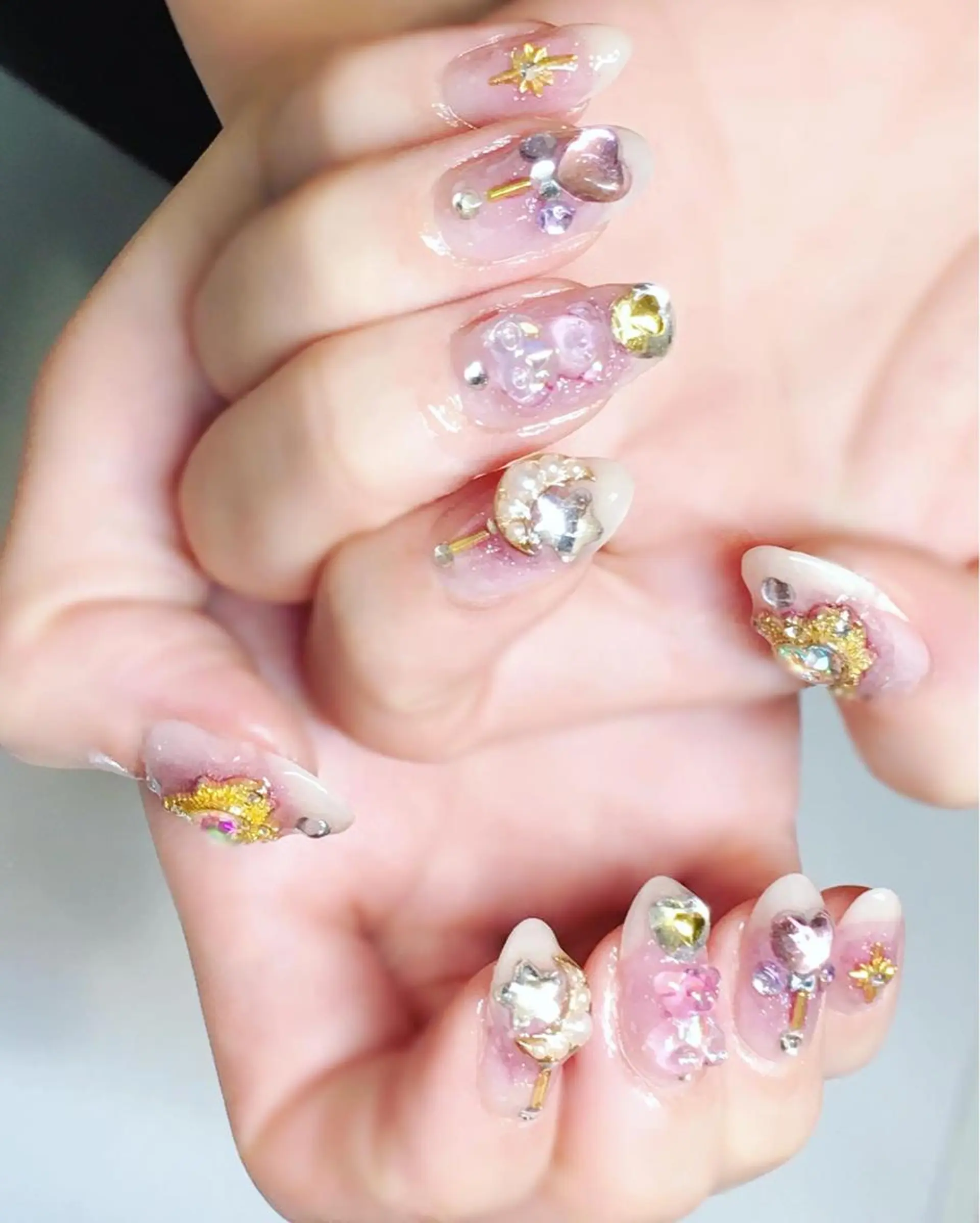 ネイル アートネイル ジェルネイル キラキラネイル 冬ネイル Nyanco Nailのネイルデザイン