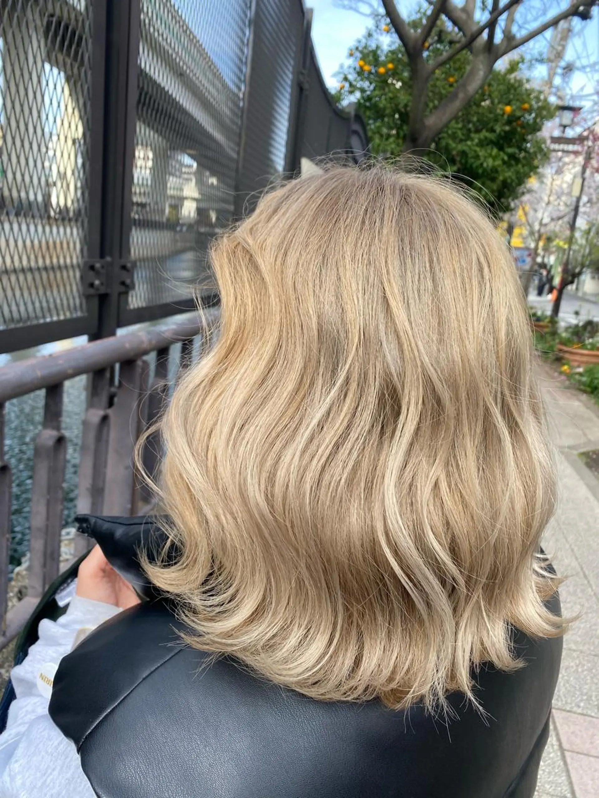 ミディアム カラー ヘアカラー ENO ✨ハイトーン✨のヘアスタイル