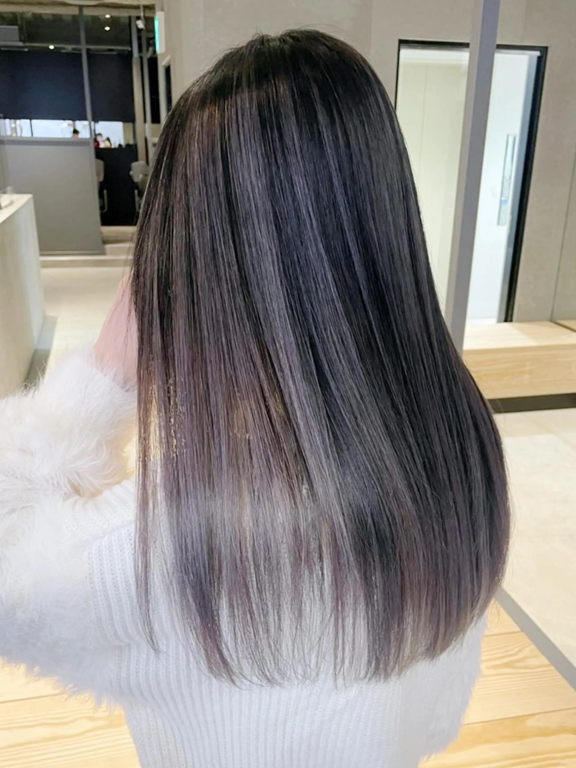 ミディアム カラー グラデーションカラー ハイライトカラー ハイライト カット ヘアカラー トリートメント ITbyALBUM 八王子店のヘアスタイル