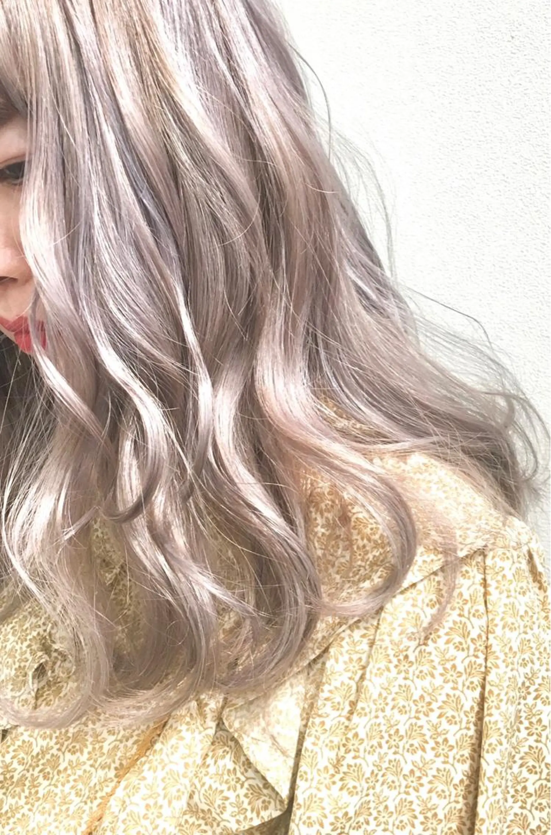 カラー ヘアカラー 仲丸 茜のヘアスタイル
