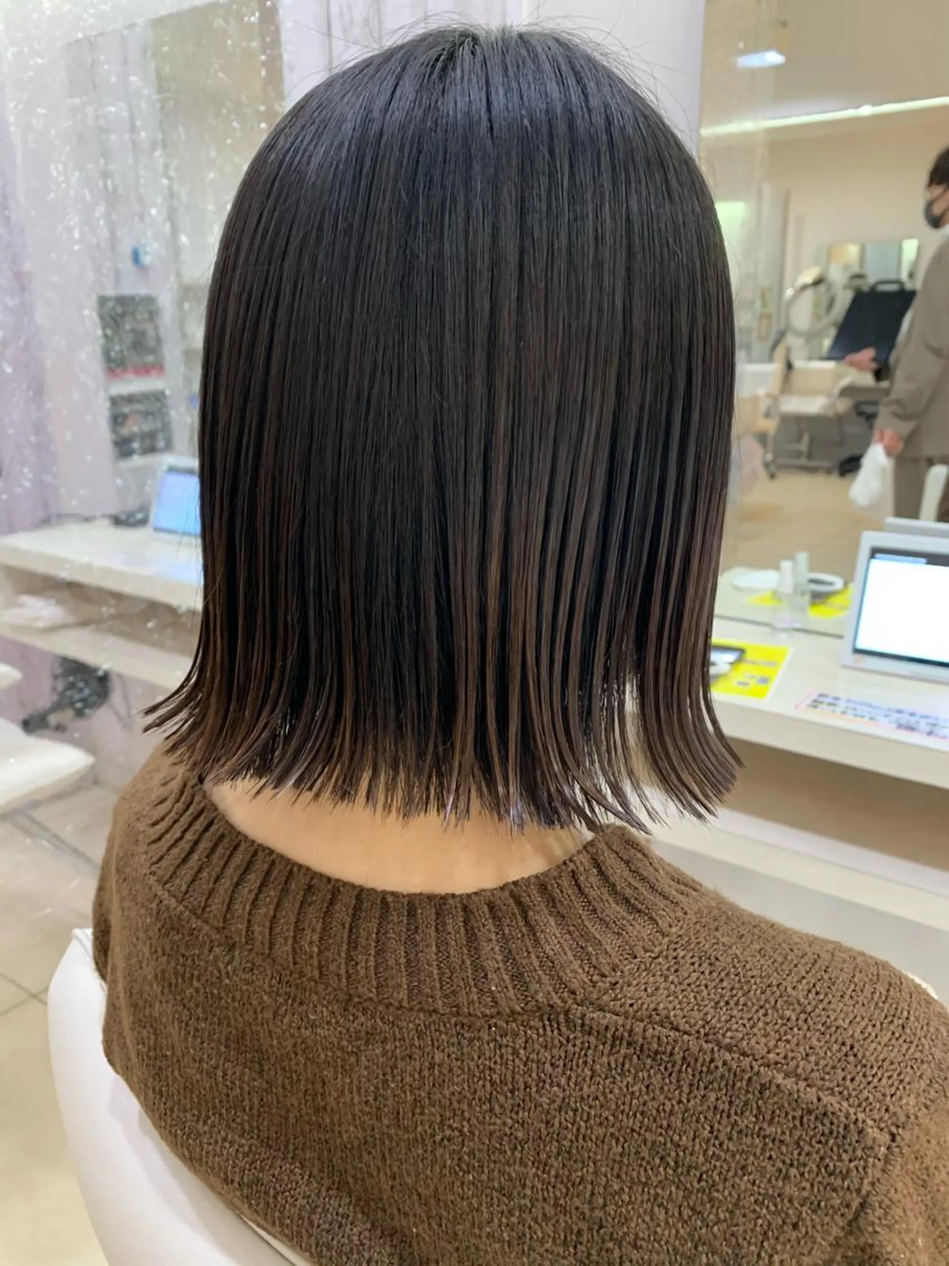 ミディアム ボブ 外ハネヘア コテ巻き風パーマ/ クロスパーマ/久岡のヘアスタイル