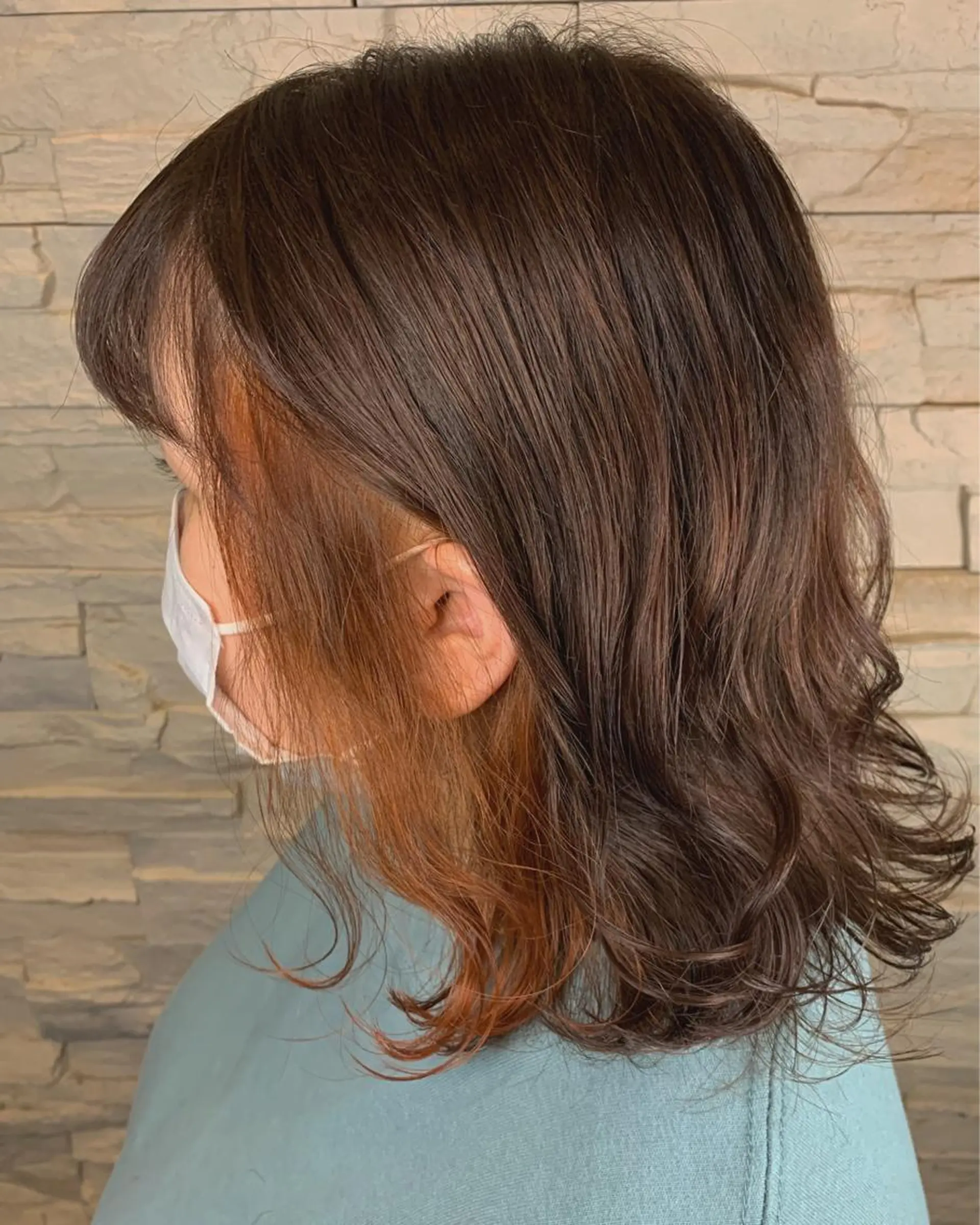 ミディアム カラー イヤリングカラー オレンジ ピンクカラー カット ヘアカラー 菅野 愛のヘアスタイル