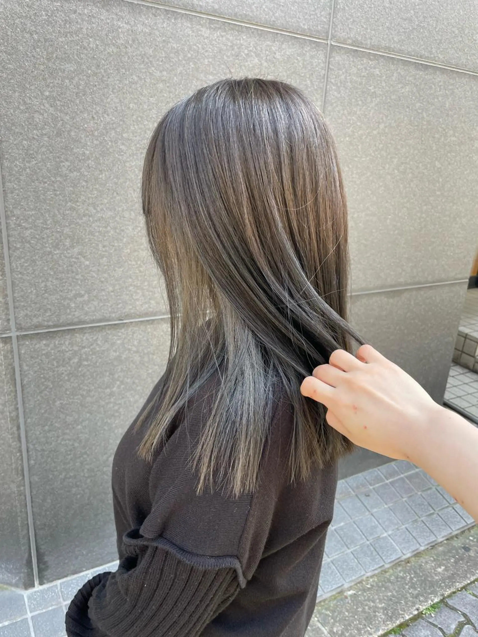ミディアム カラー akane .のヘアスタイル