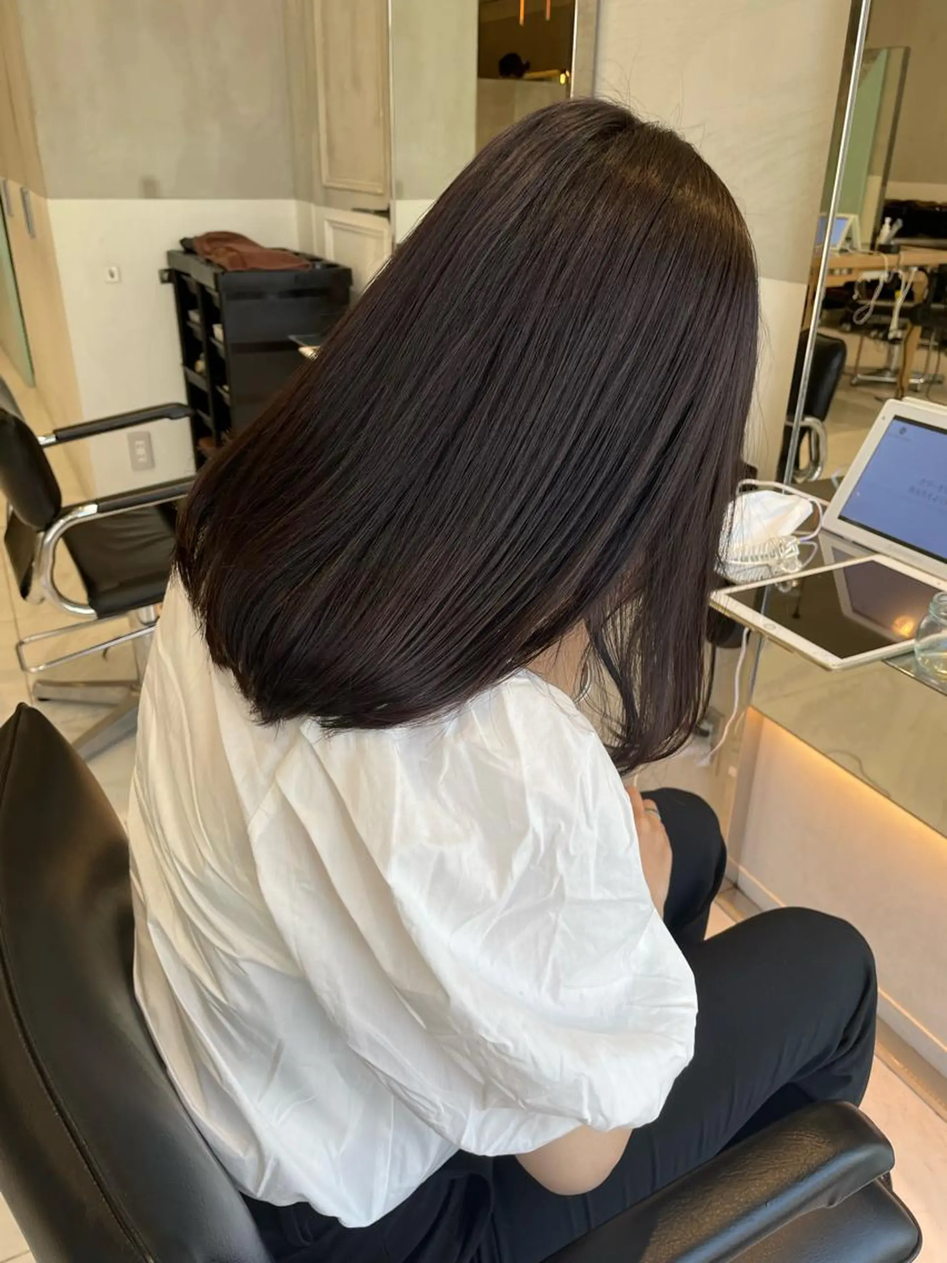 ミディアム カット ヘアカラー トリートメント ヘッドスパ ヘアセット 透明感ブリーチ カラー✨有坂映哉のヘアスタイル