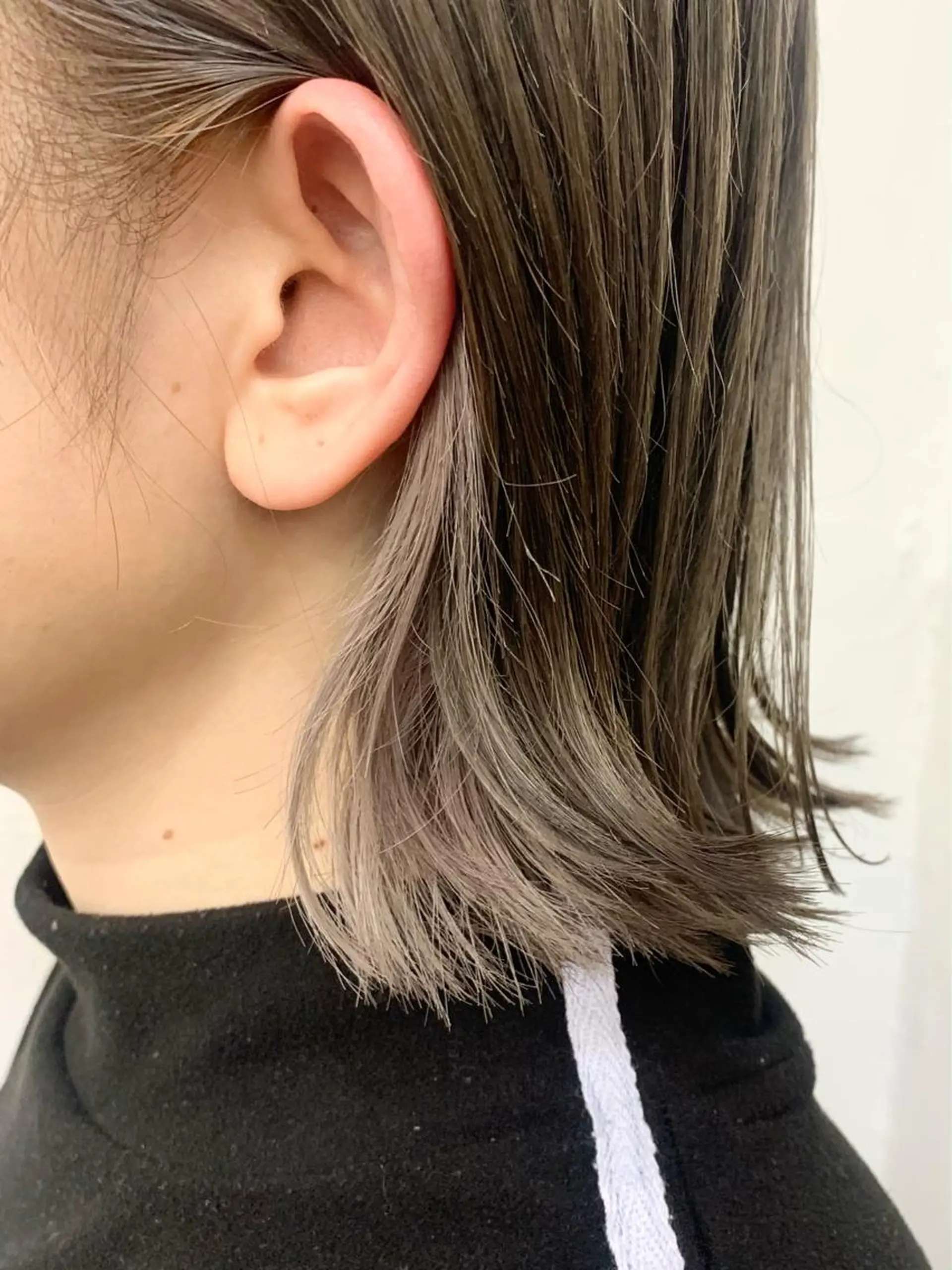 ミディアム カラー インナーカラー ボブ ヘアカラー トリートメント chama レイヤーカットのヘアスタイル