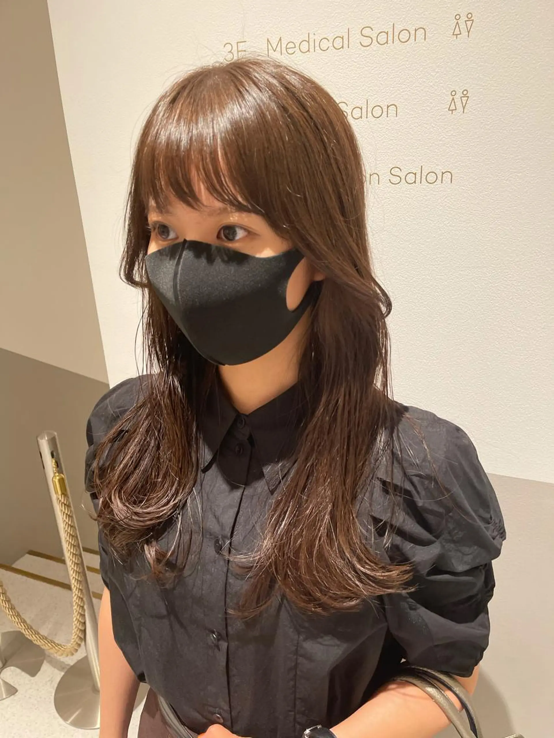 セミロング 顔まわりレイヤー 学生 髪質改善 韓国風ヘア レイヤーカット カット ヘアカラー 縮毛矯正 トリートメント ボブパーマ ウルフパーマのヘアスタイル