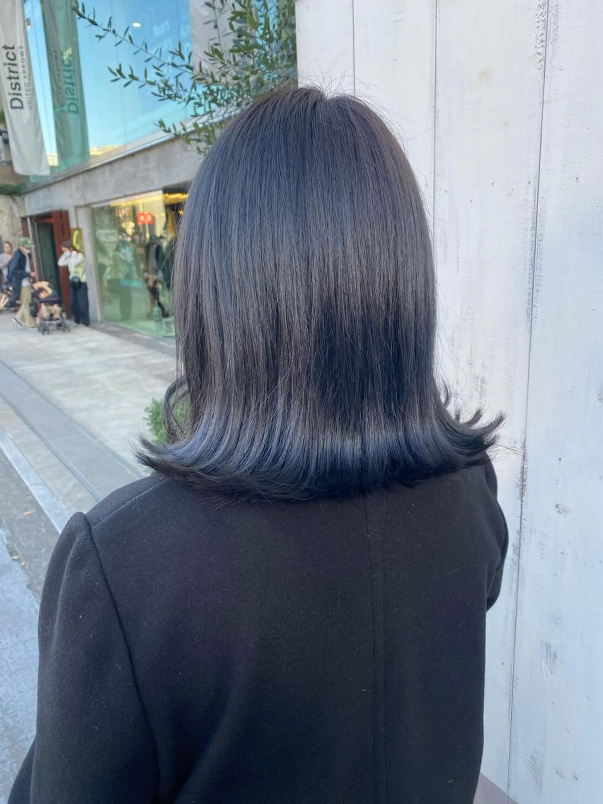 ミディアム カラー ヘアアレンジ 寒色アイドルカラー JUNOチナツのヘアスタイル