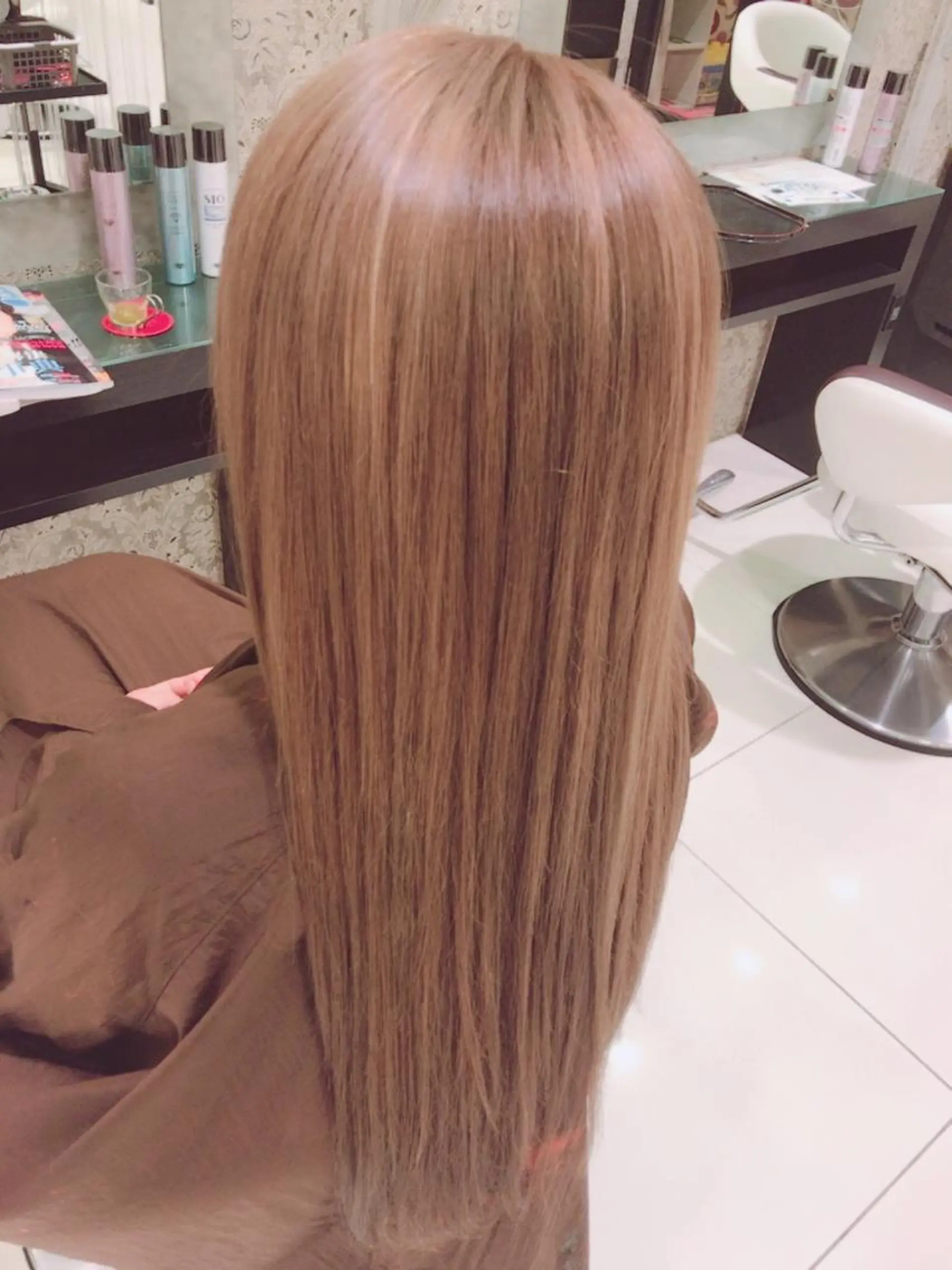ロング 外国人風カラー naomi (夜間営業受付中★)のヘアスタイル