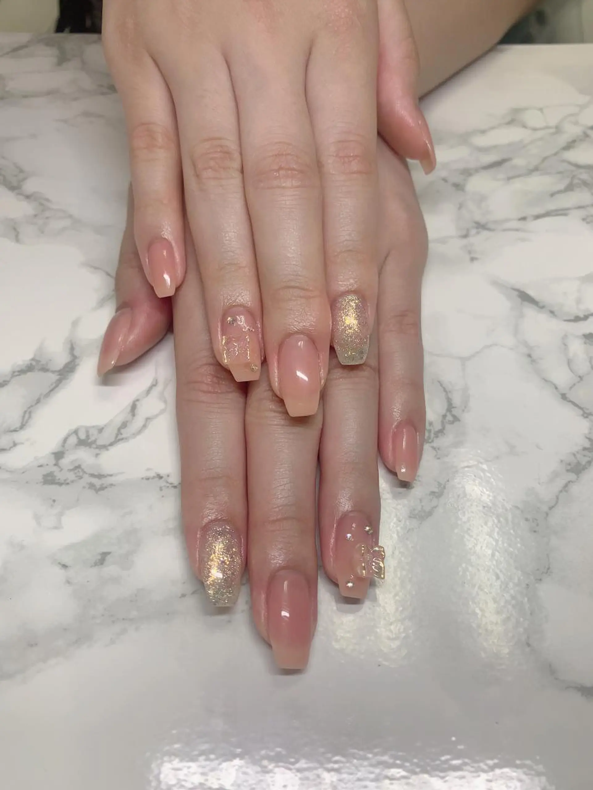 ネイル はな💎ネイル ワンホン、長さ出しのネイルデザイン
