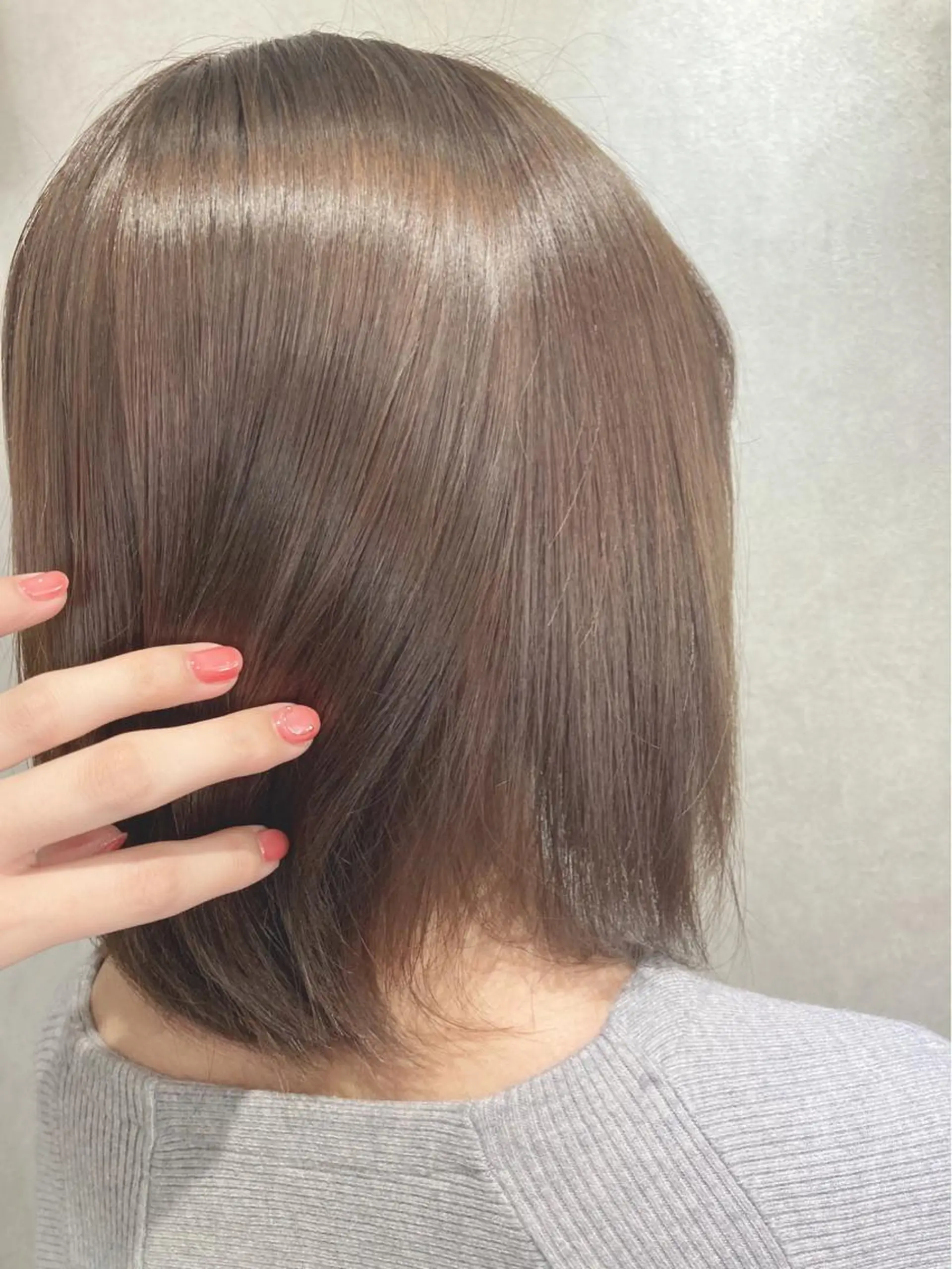 ミディアム カラー 宮原 佳苗のヘアスタイル