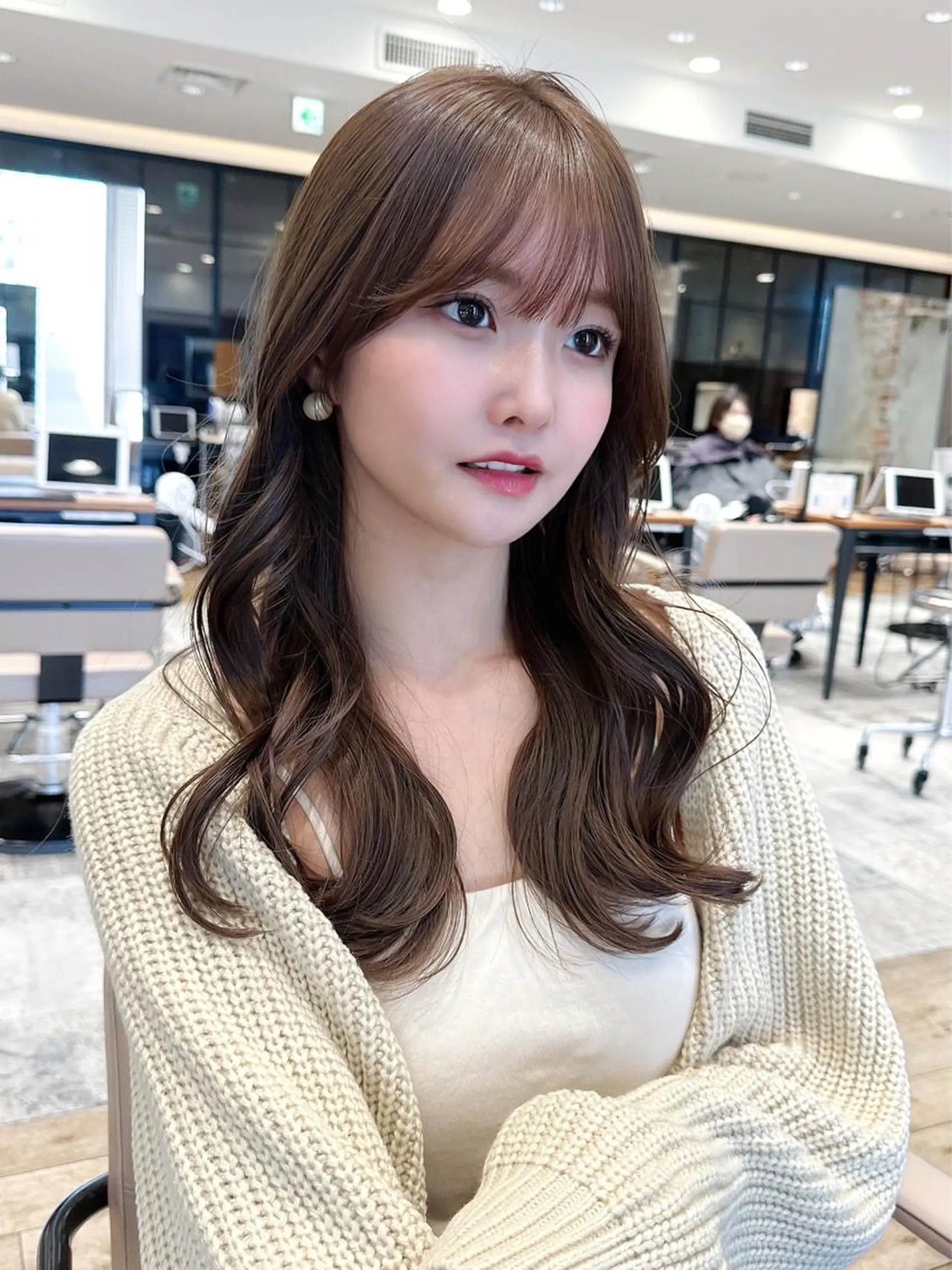 セミロング カラー ベージュカラー ブラウンカラー ブラウンベージュ くびれヘア 顔まわりレイヤー カット ヘアカラー トリートメント 顔周り/くびれヘア 韓国ヘア💕風間るなのヘアスタイル