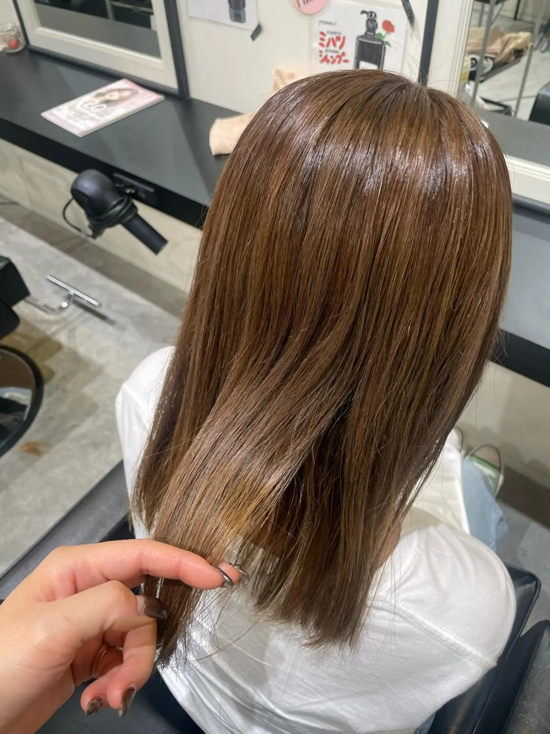 カラー アッシュ ベージュカラー オレンジ MOURI CHISATOのヘアスタイル