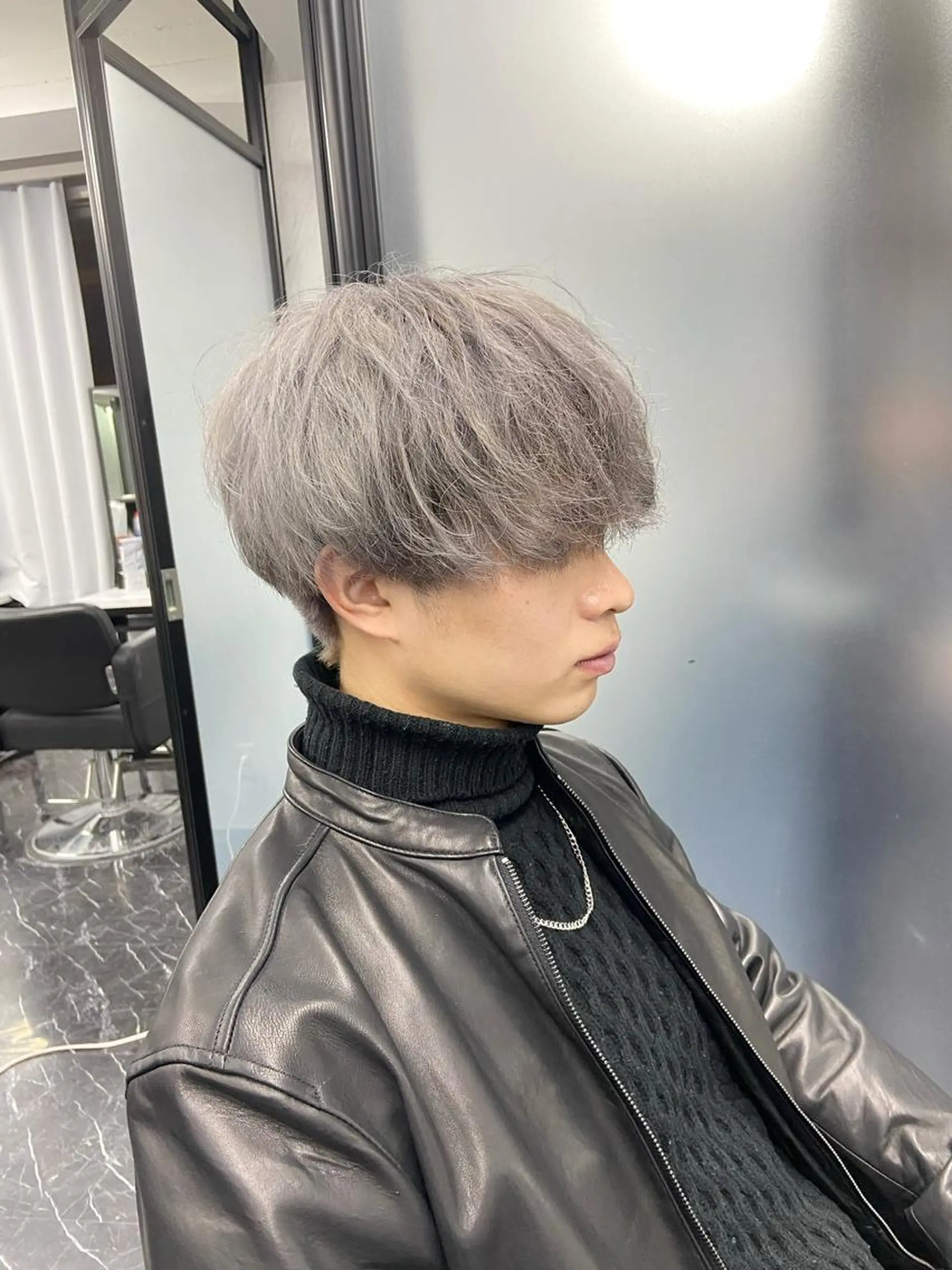 ショート カラー メンズ メンズハイトーン ハイトーンカラー ヘアカラー トリートメント ミルボンAujua認定サロン Ria  OSAKA 梅田所属・メンズ、エクステ特化 Ryuのヘアスタイル