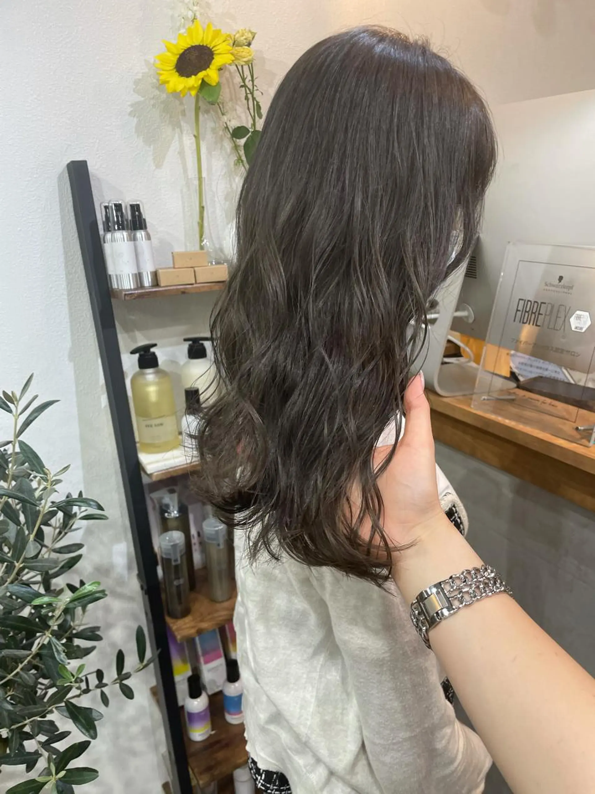 ロング カラー グレージュ カラーモデル募集 吉原佳穂💗のヘアスタイル