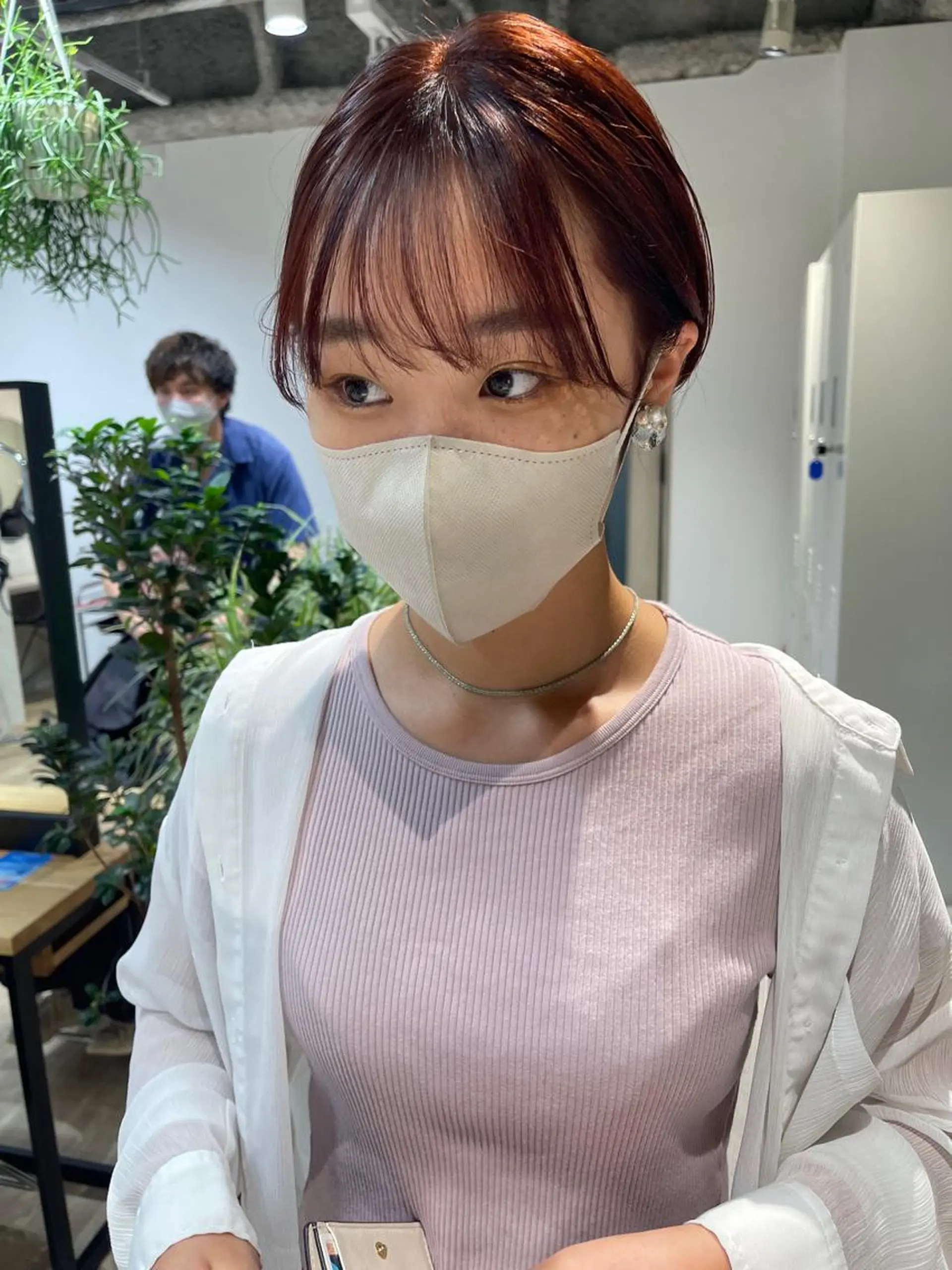 ショート カラー パーマ ヘアアレンジ ネイル マツエク・マツパ アイブロウ 前髪パーマ/割れ癖 /レイヤー/駅近のヘアスタイル