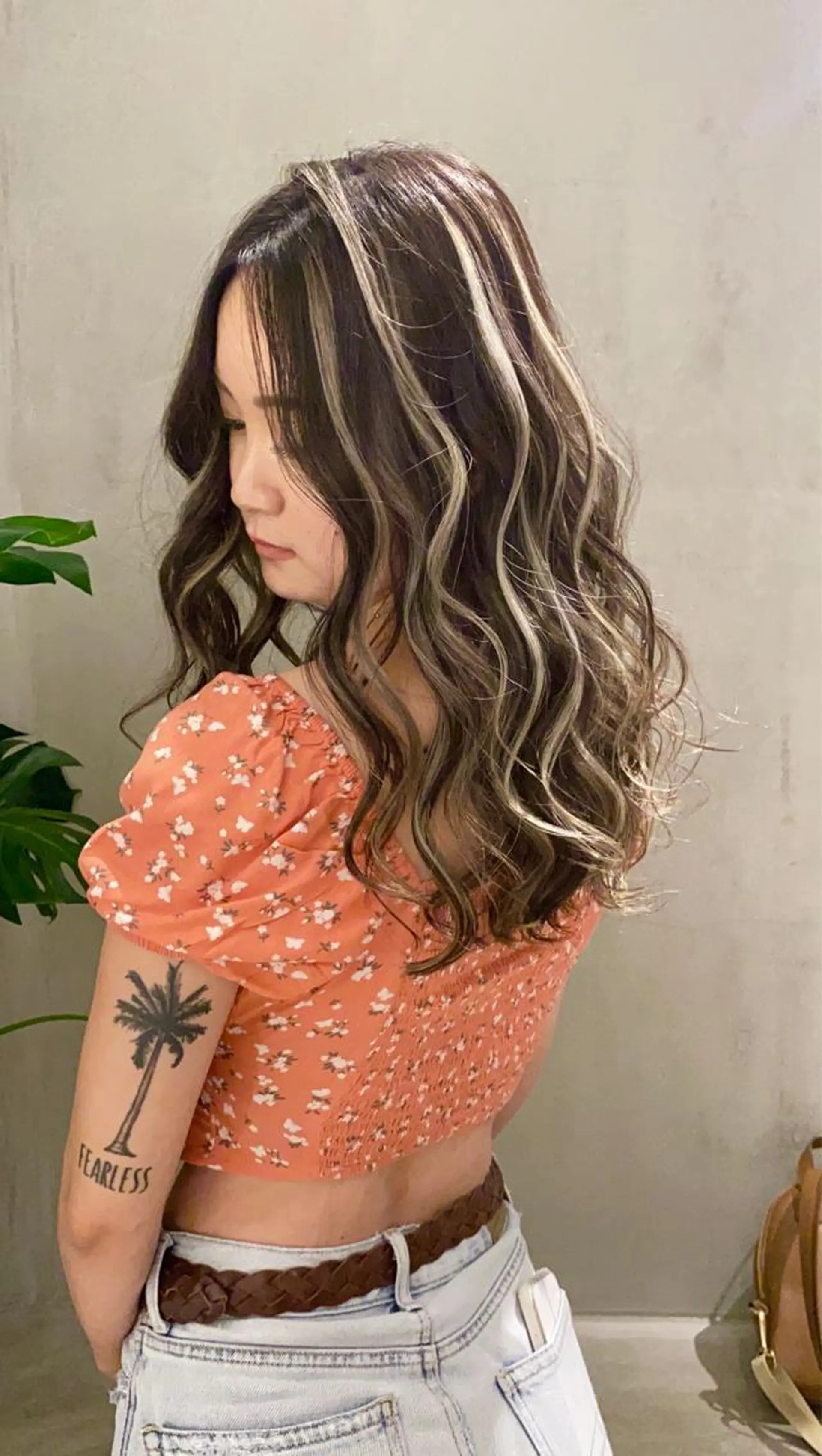 ロング salowin 原宿 aroa所属・韓国／ハッシュカット ／透明感カラー／金野のヘアスタイル