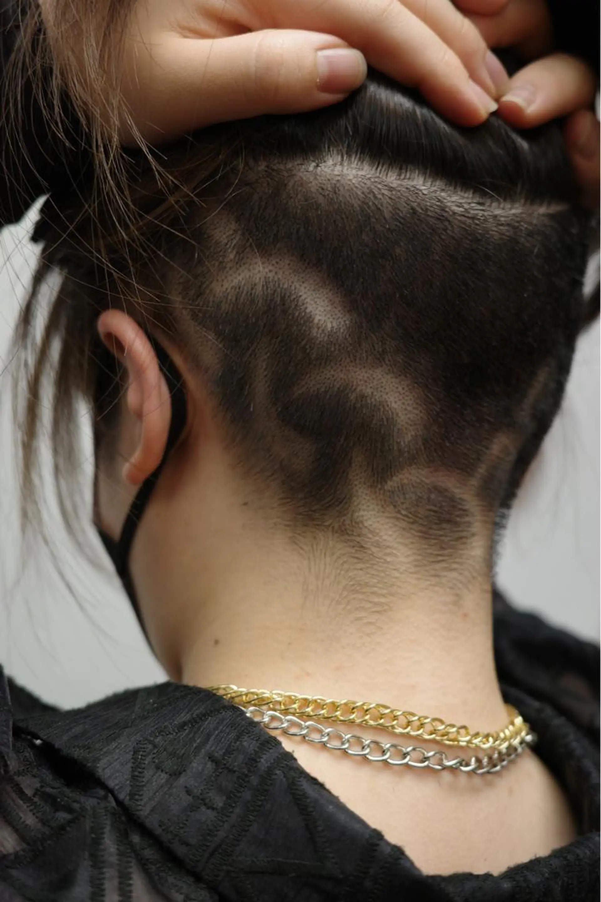 ショート ハイライト レイヤーカット ショートヘア 縮毛矯正 刈り上げ KAH所属・Koichi Satoのヘアスタイル