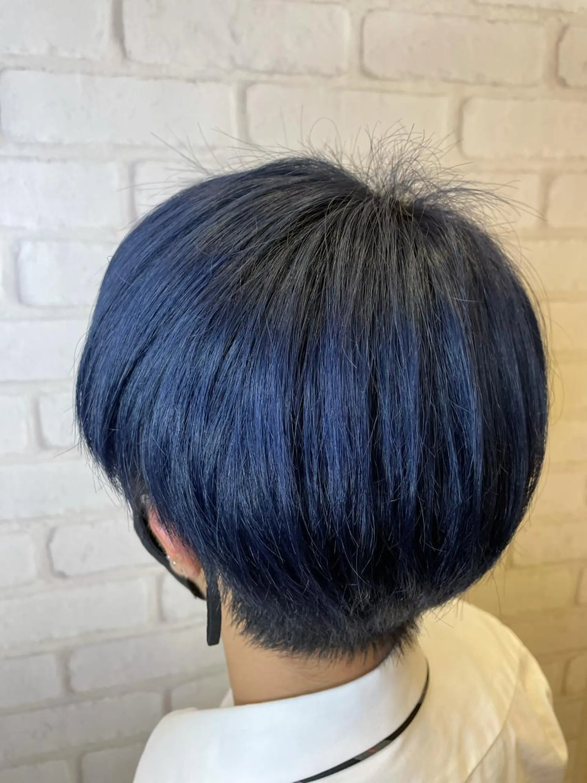 ショート カラー 黒髪 ブルーカラー ブルーブラック カット ヘアカラー 波巻き/ツイスパ/ メンズ特化🐺米山歩のヘアスタイル