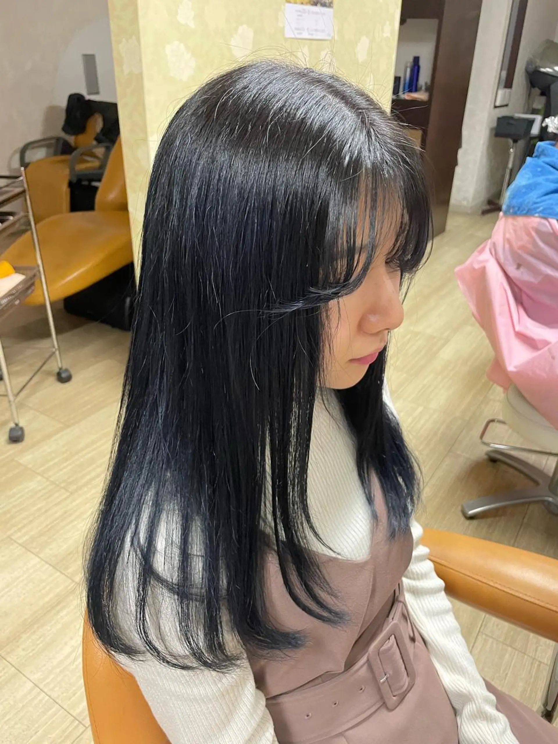 ロング カラー 黒髪 ブルーカラー ブルーブラック カット ヘッドスパ 徳留 もも花のヘアスタイル