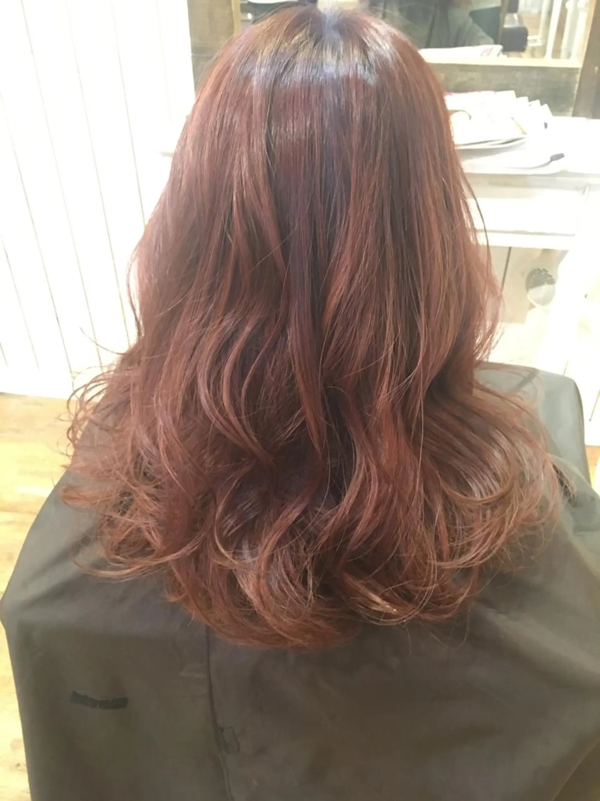 ミディアム カラー ピンクカラー カット パーマ トリートメント 仁 ジンのヘアスタイル