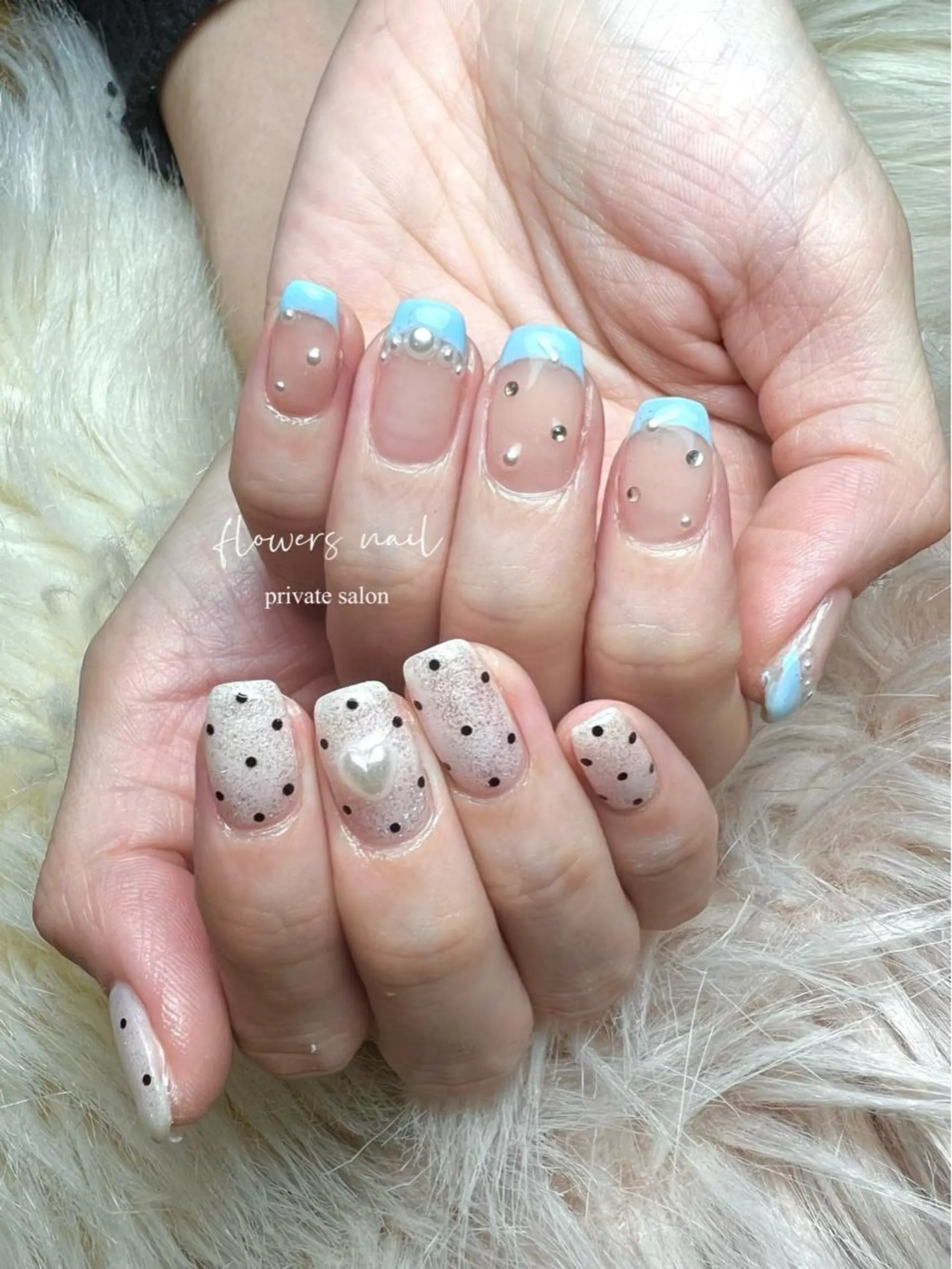 ネイル ドット フレンチネイル ジェルネイル ガーリー 持ち込み flowers nailのネイルデザイン