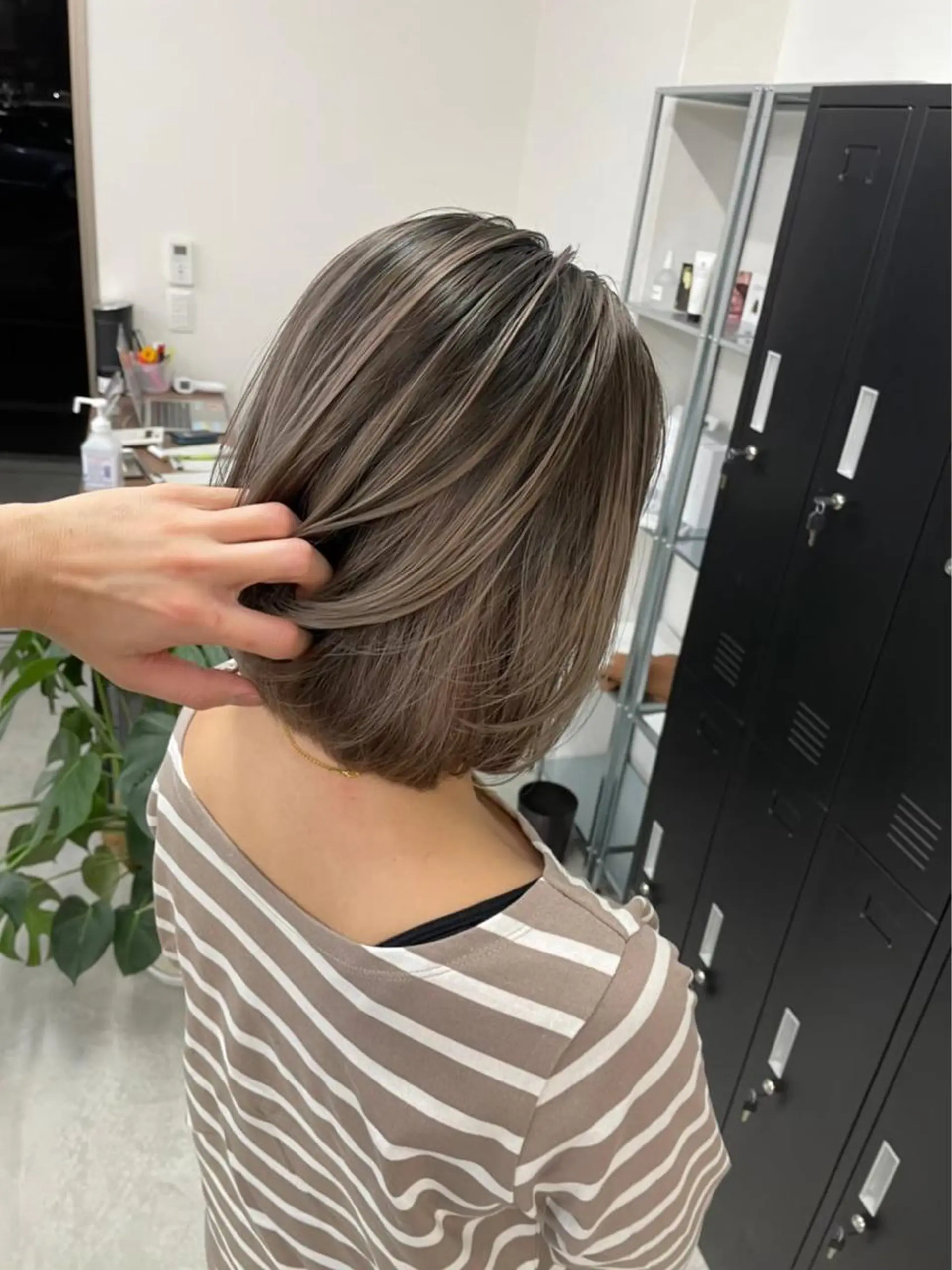 ショート カラー ショートボブ バレイヤージュ ブリーチ ケアブリーチ 透明感カラー hair terra ce M奈良店のヘアスタイル