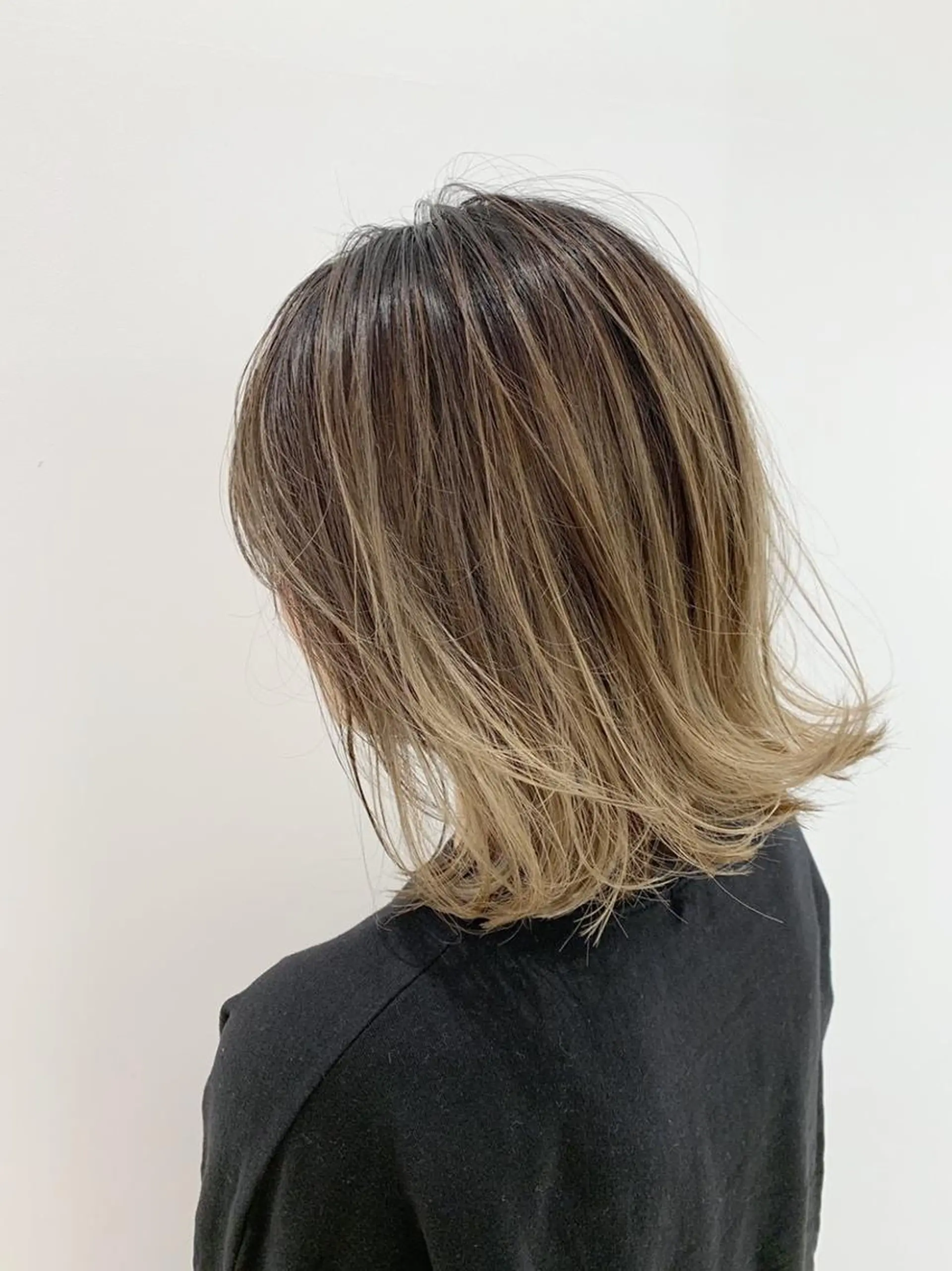 ショート カラー パーマ hair salon darts所属・髪質改善/美髪ケア ✨岡野右京のヘアスタイル