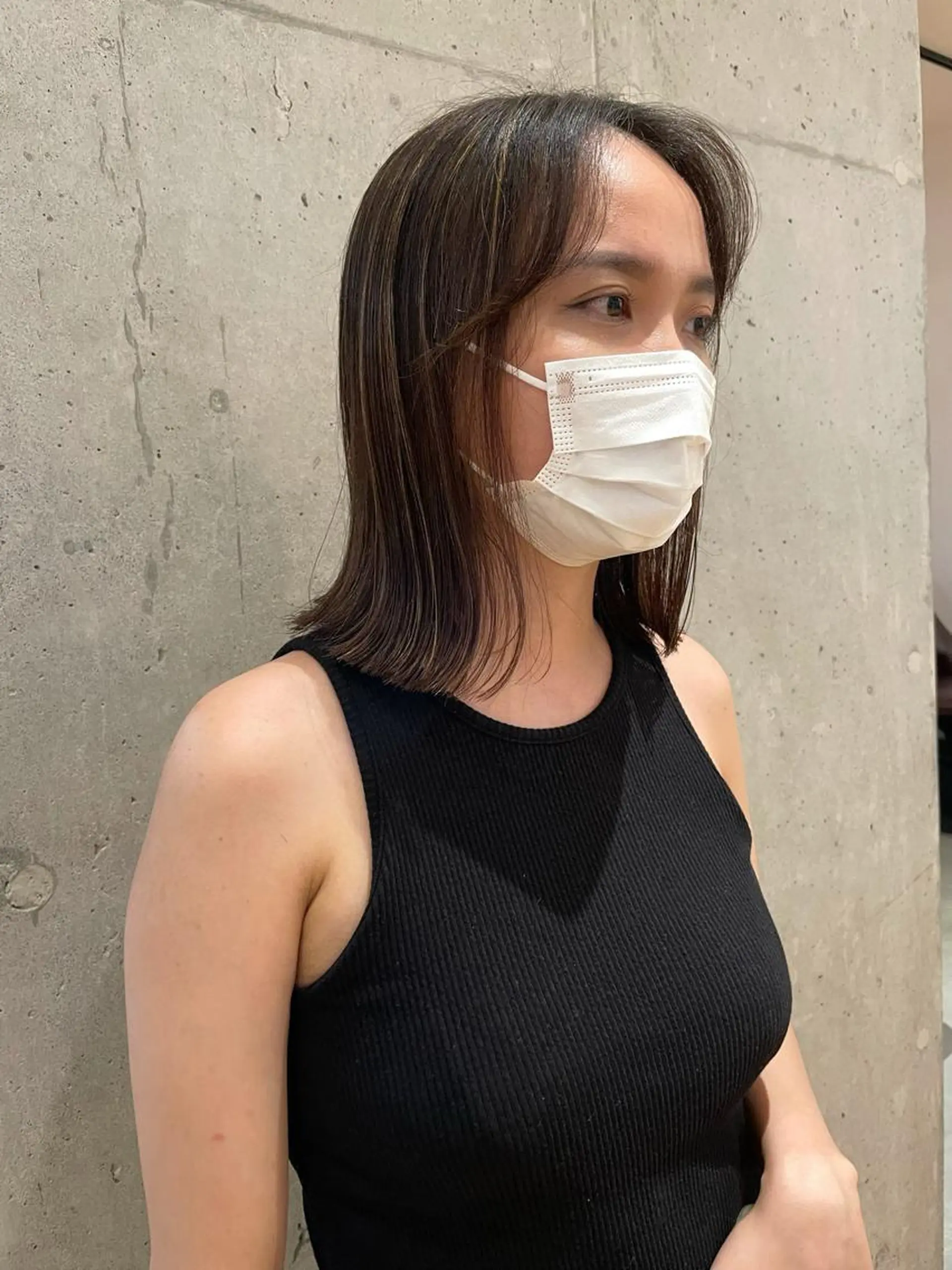 ミディアム カラー パーマ ヘアアレンジ ネイル マツエク・マツパ 切りっぱなしボブ ベージュカラー ナチュラル ボブ トレンド眉🌈✨ arisaの眉毛・アイブロウイメージ