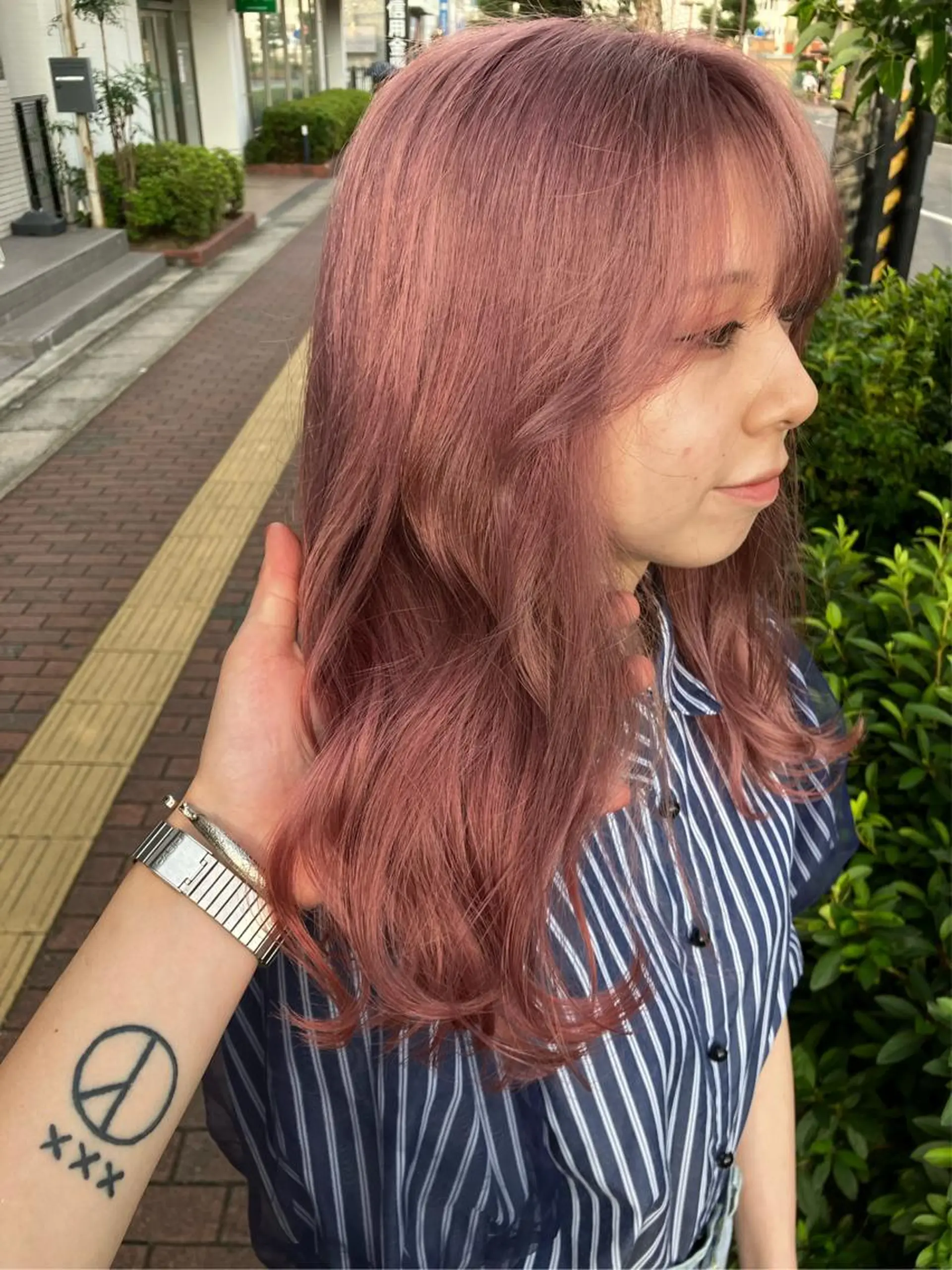 セミロング _WHITE難波店[アンダーバーホワイト]所属・難波/艶カラー/ 韓国風/中村嘉秀のヘアスタイル