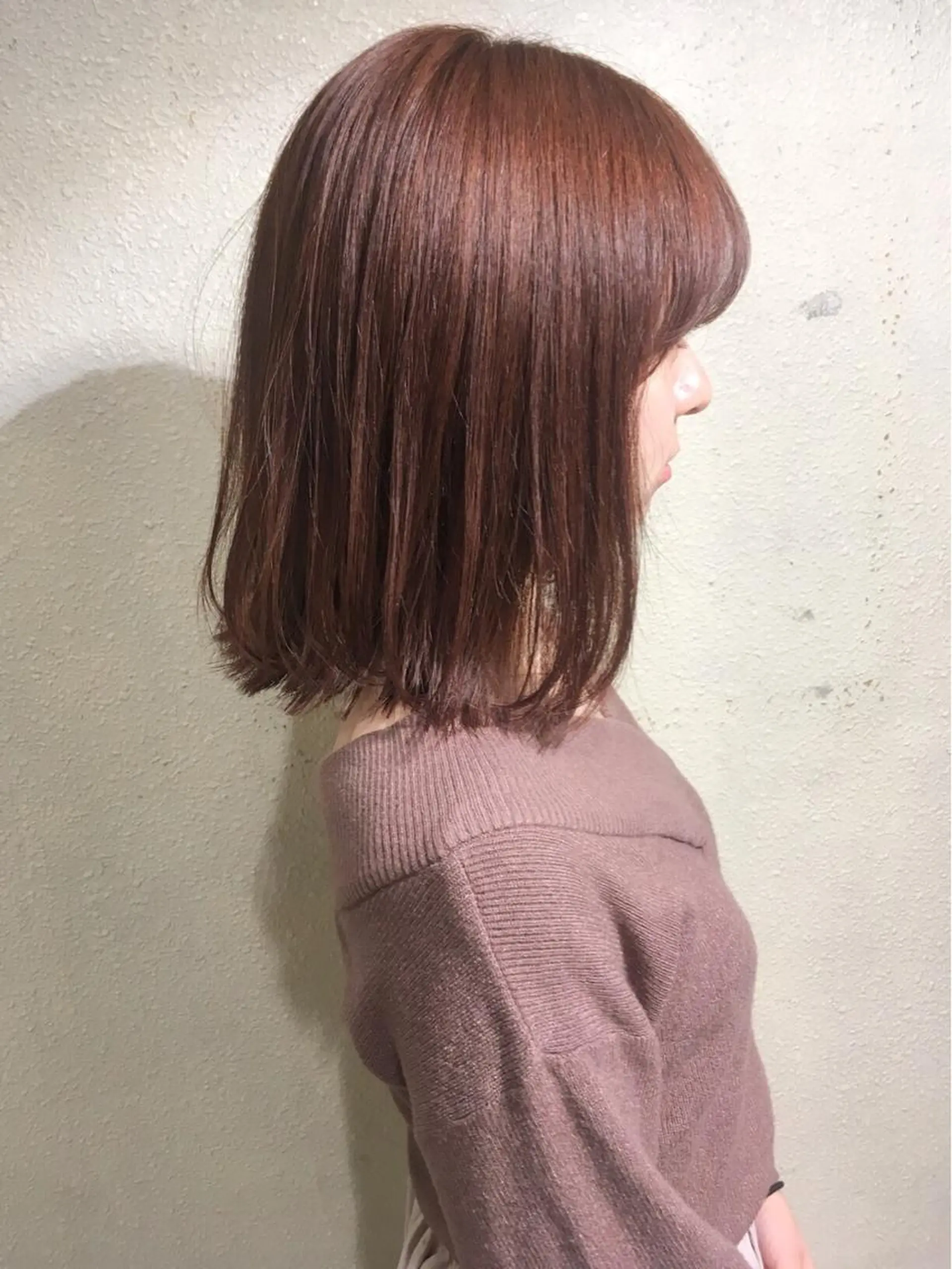 ミディアム カット ヘアカラー ヨナイ チヒロのヘアスタイル