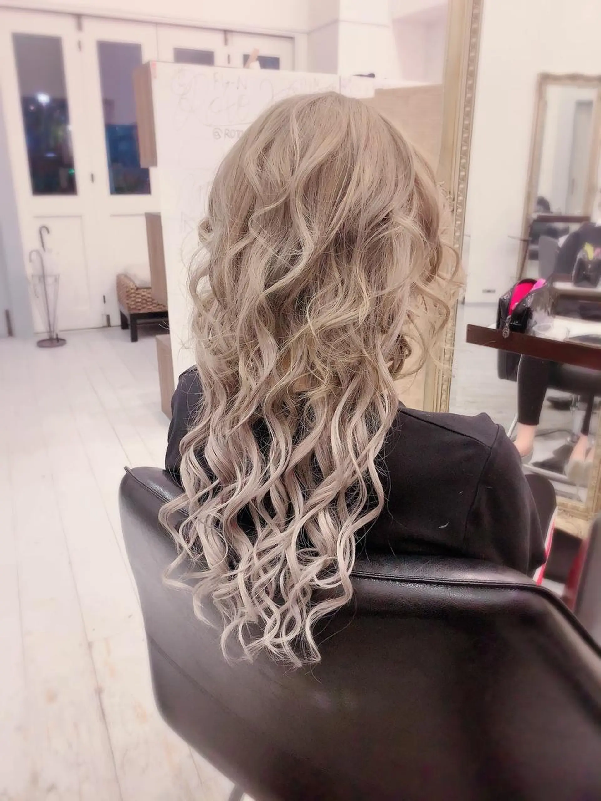 ロング カラー シールエクステ グレージュ エクステ カット エクステ 🍀Moda by Grande🍀のヘアスタイル