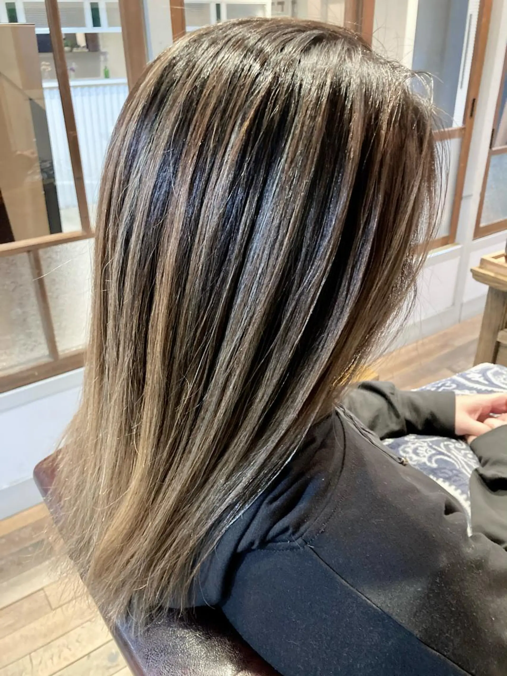 ロング レイヤーカット タカツド ユウキのヘアスタイル